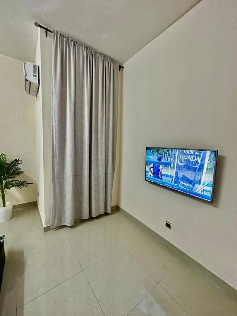 Private Comfy Room In Cotonou Central