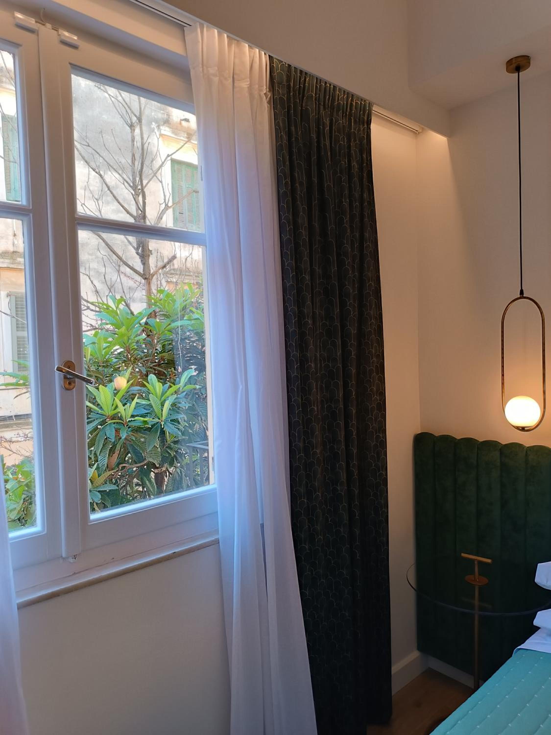 MUSES LUXURY SUITES