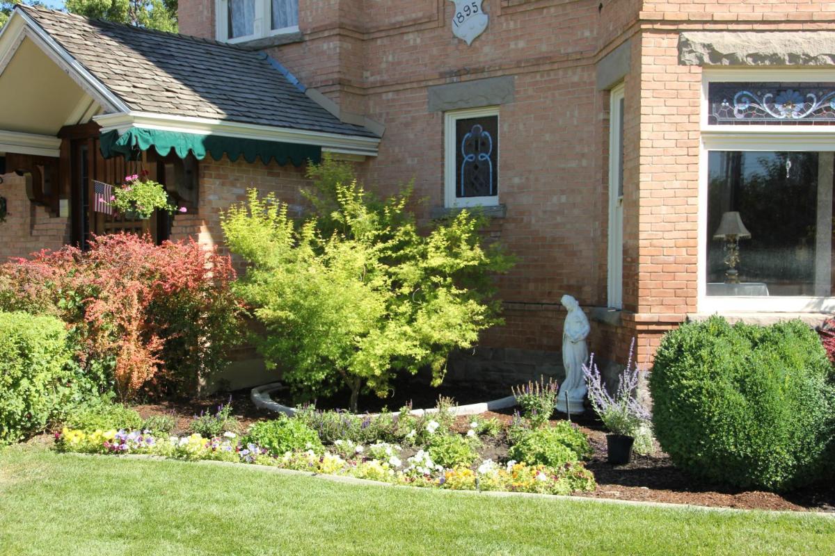 Hines Mansion - Property Image 29