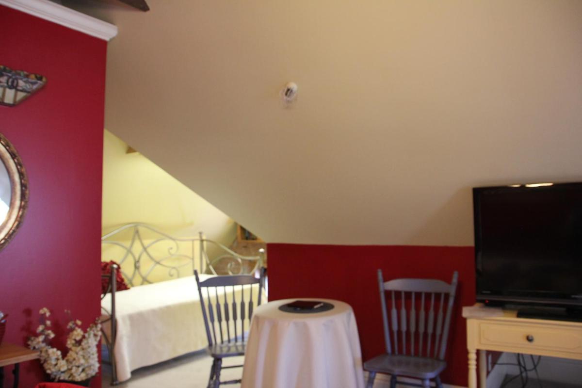 Hines Mansion - Property Image 1