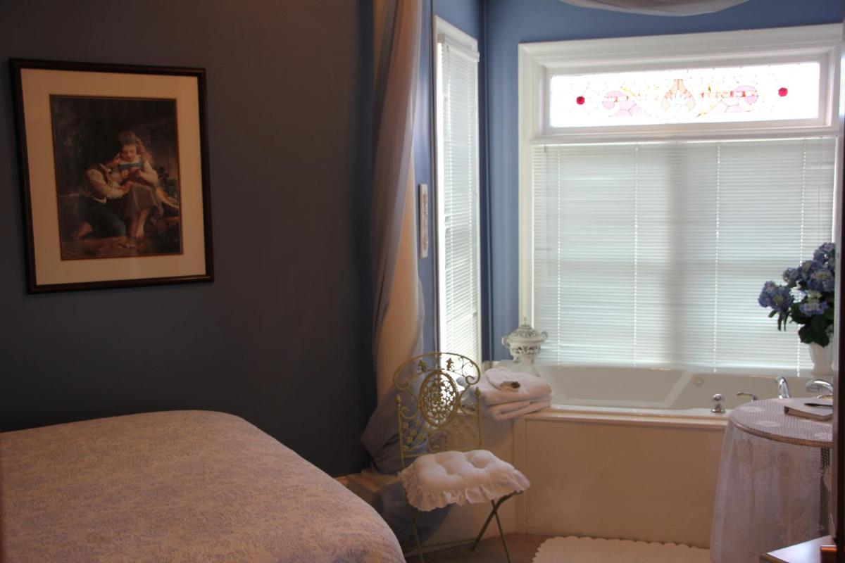 Hines Mansion - Property Image 15