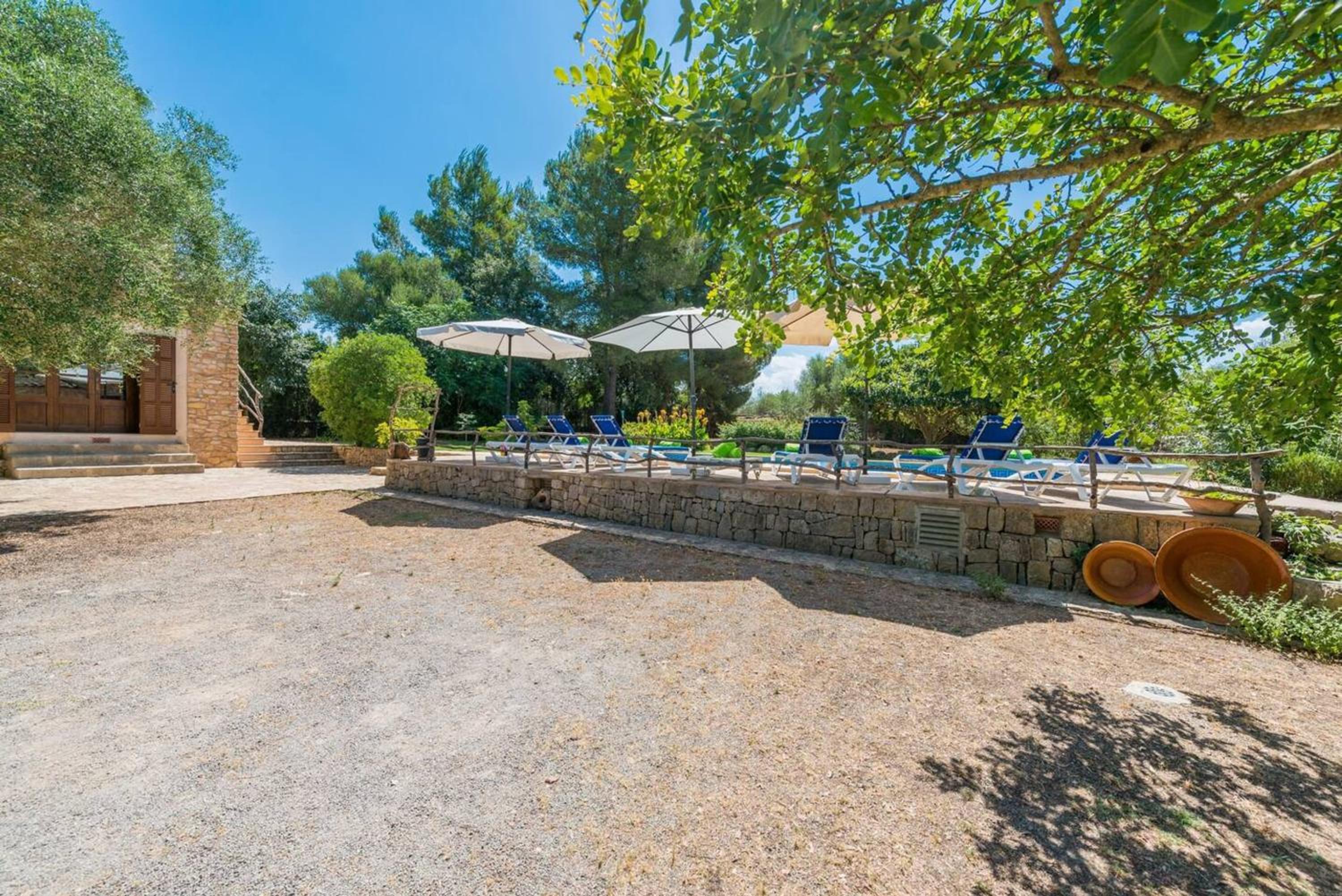 Charming villa in Manacor with shared pool