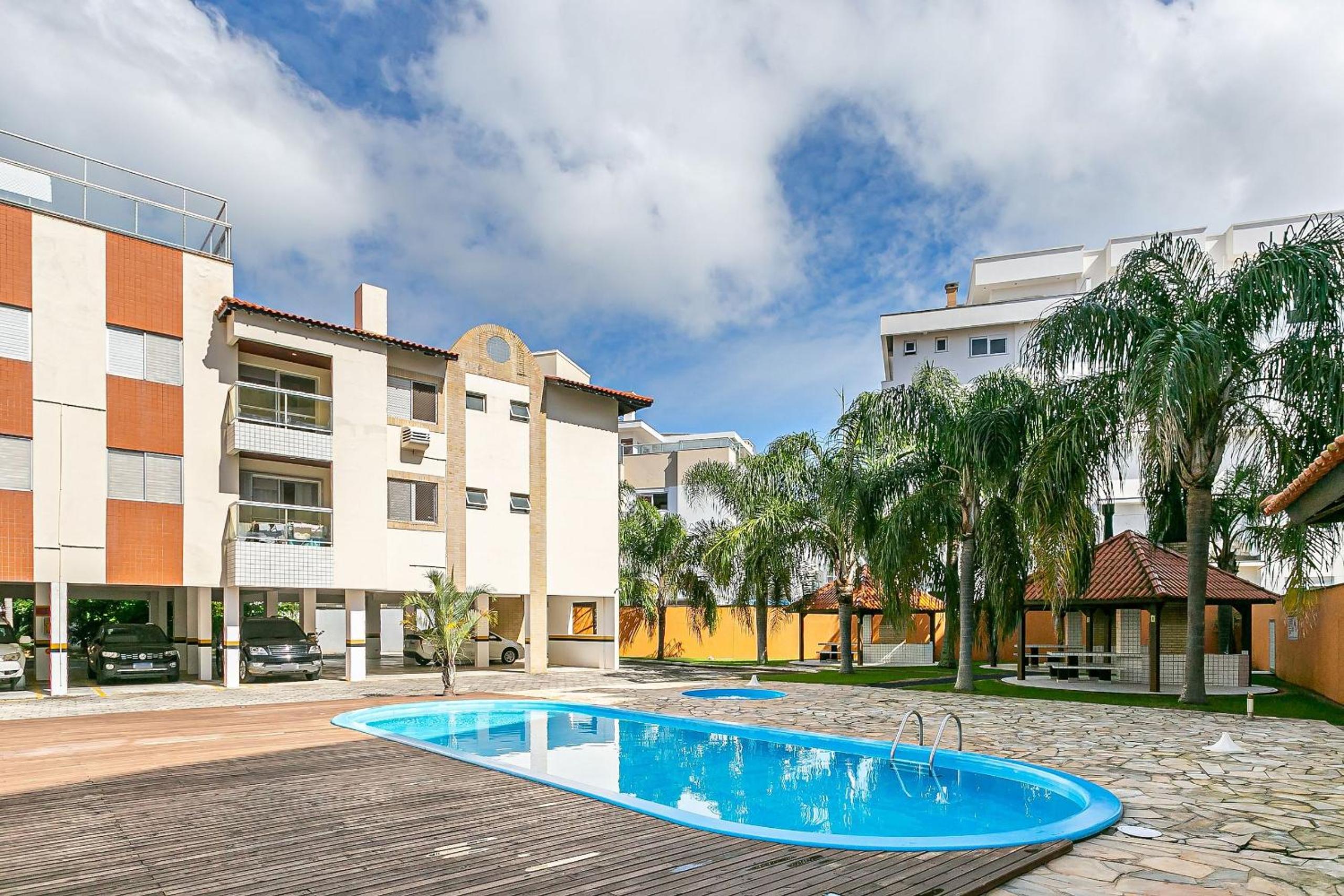 Pleasant apartment 110m from Ingleses Beach VDG114 view 3