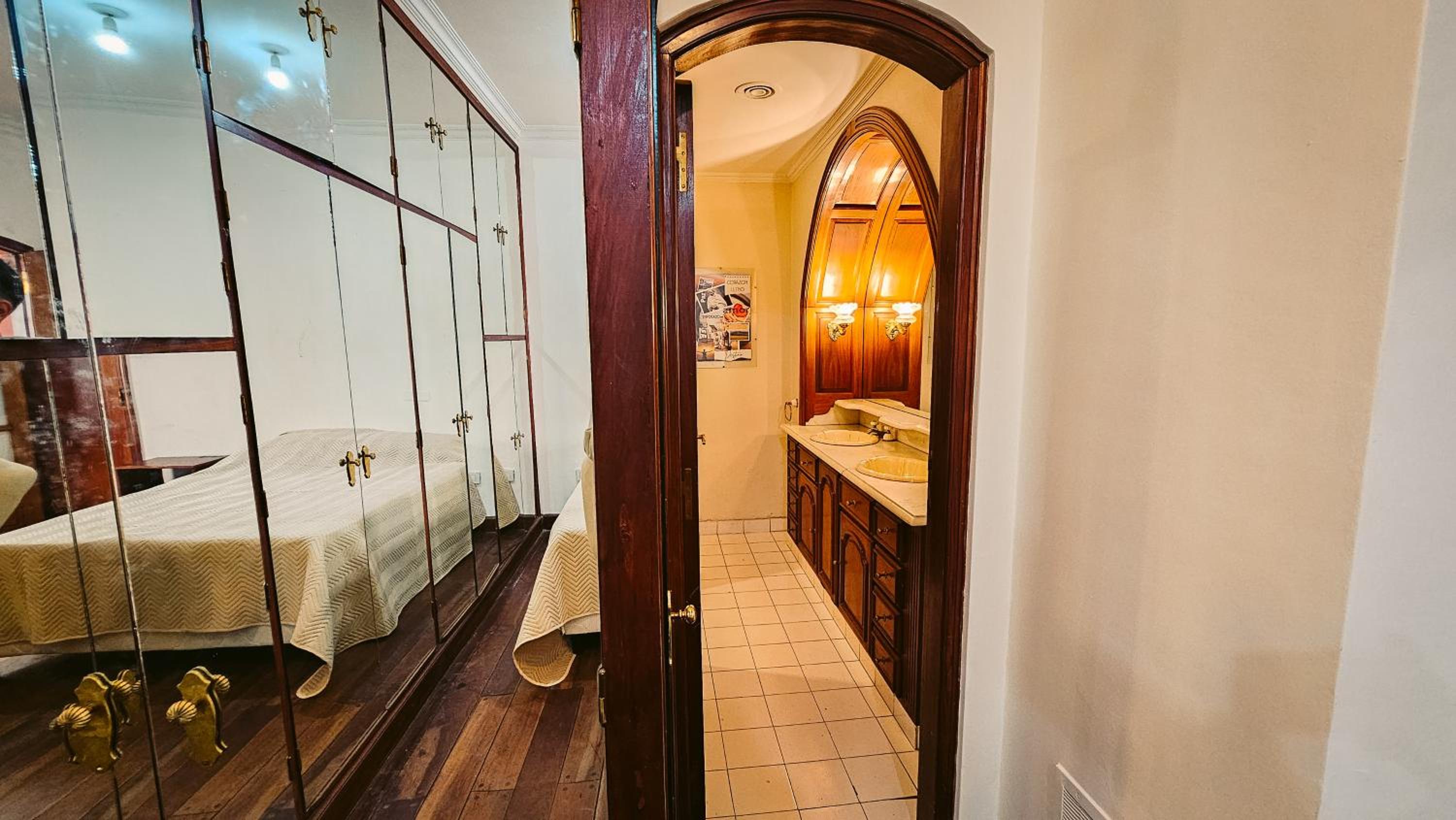 Valhalla Hostel & Suites