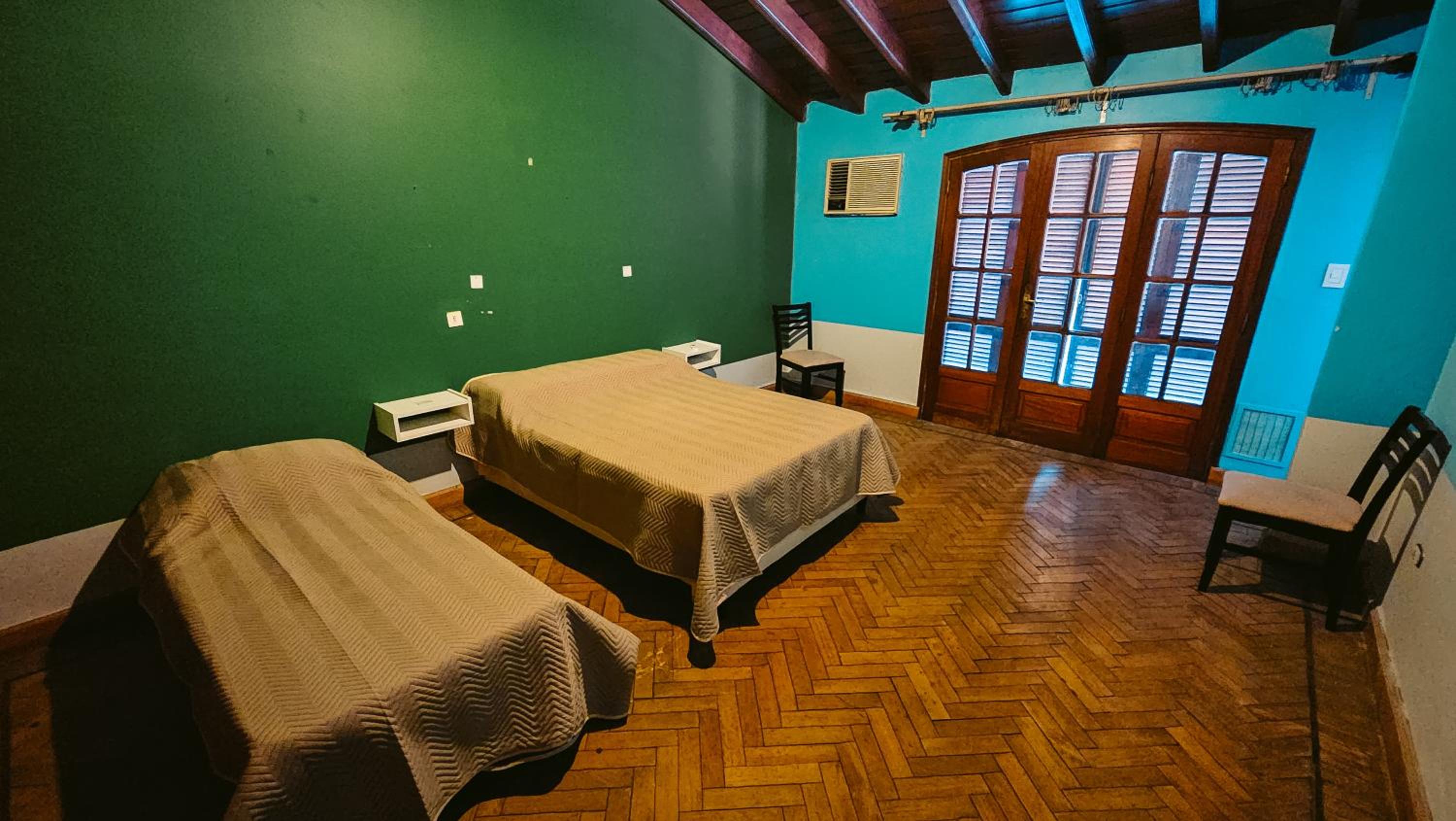 Valhalla Hostel & Suites