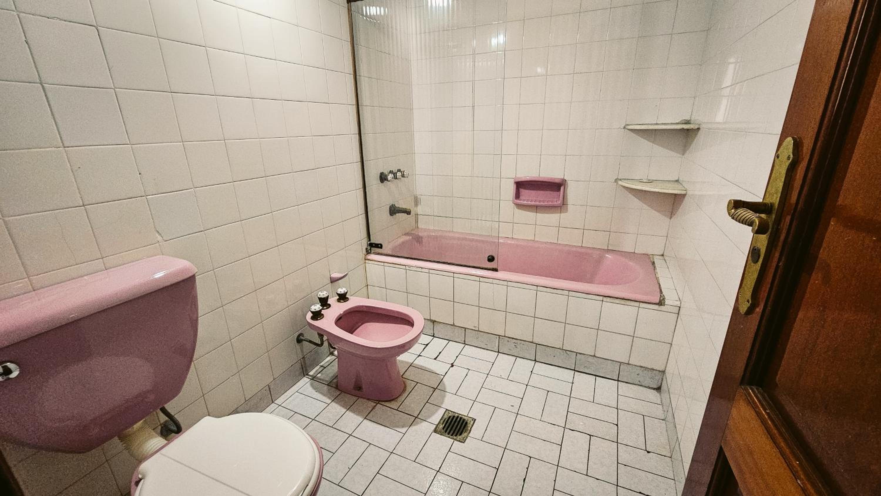 Valhalla Hostel & Suites