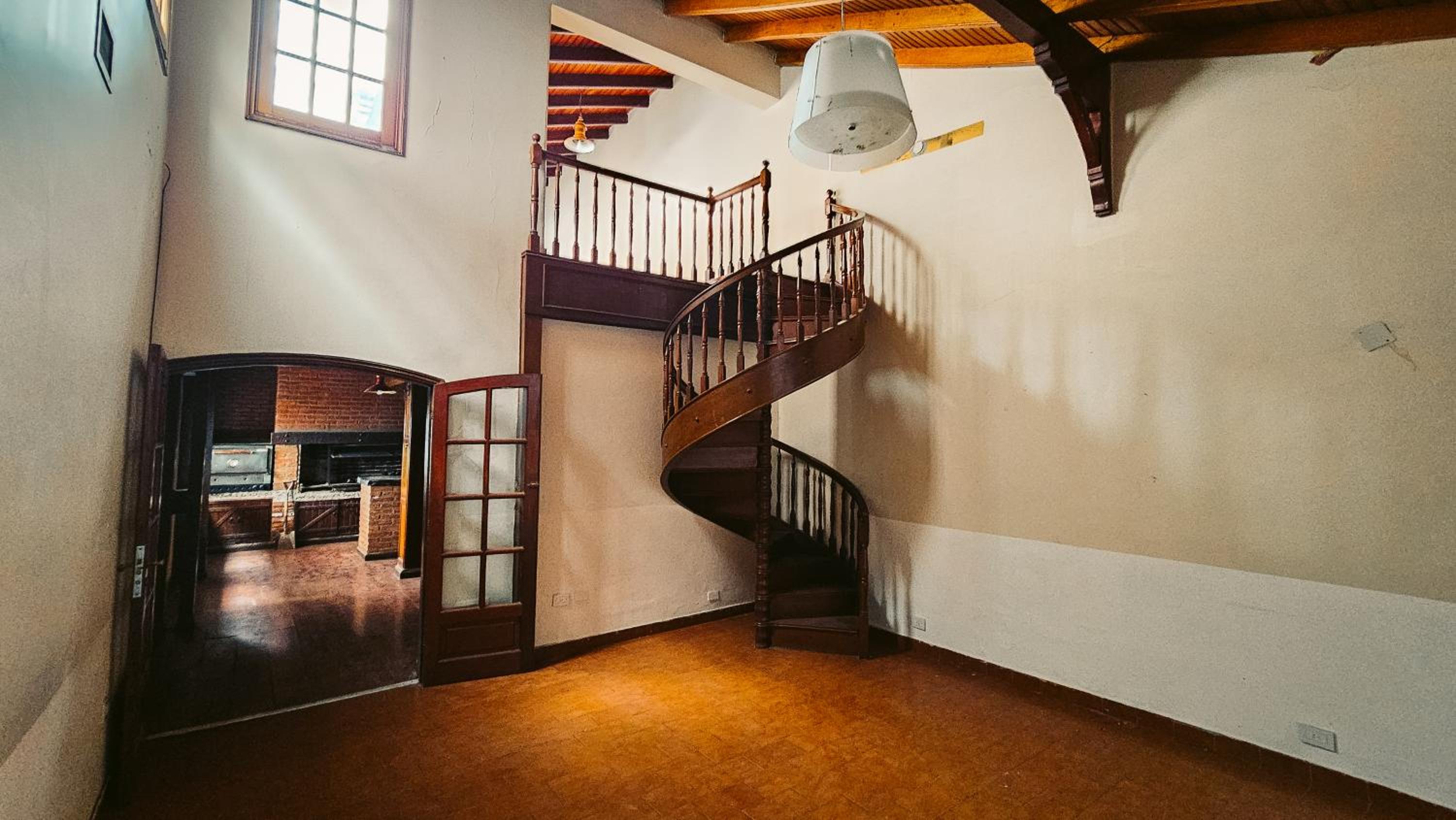 Valhalla Hostel & Suites