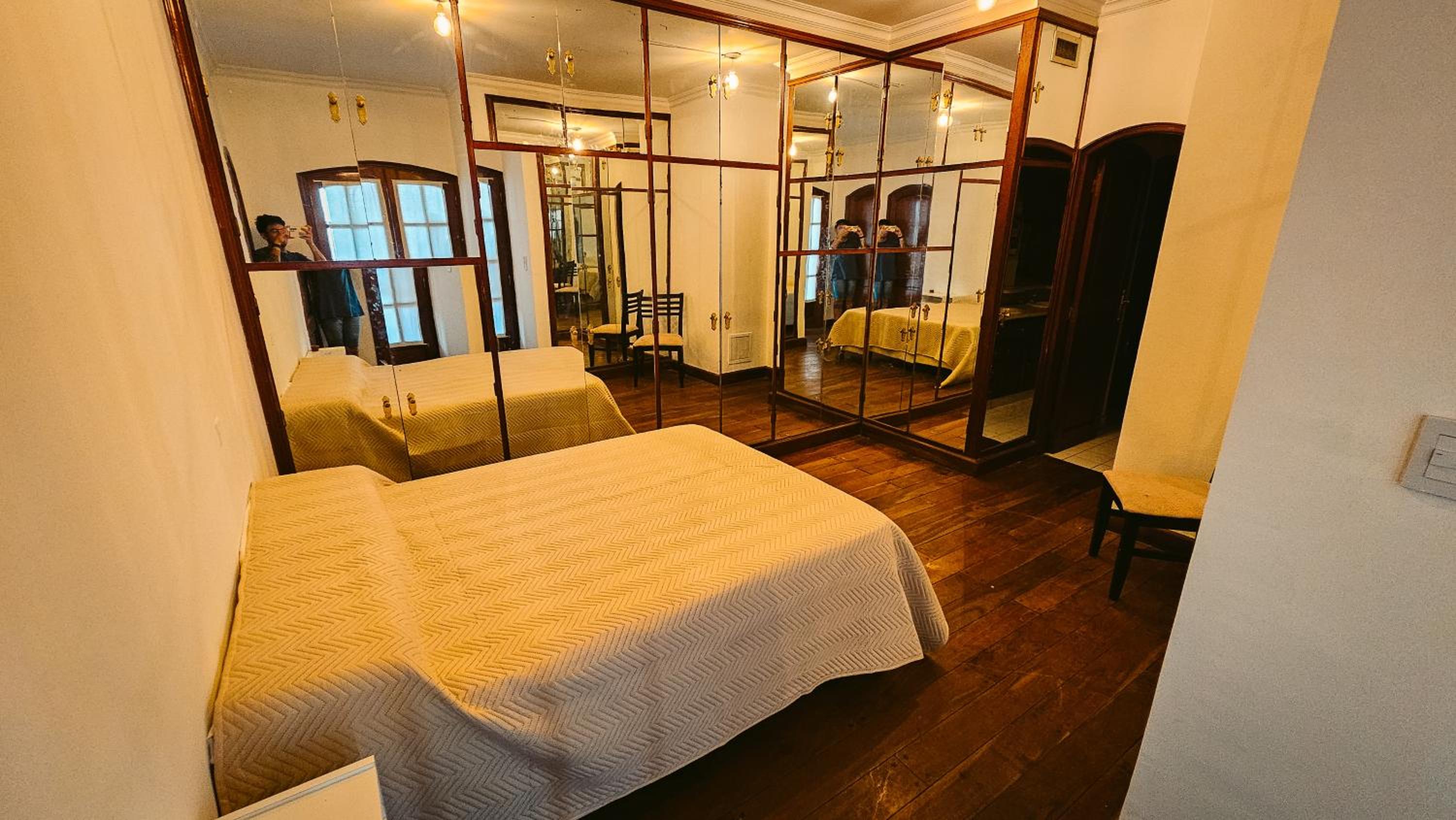 Valhalla Hostel & Suites