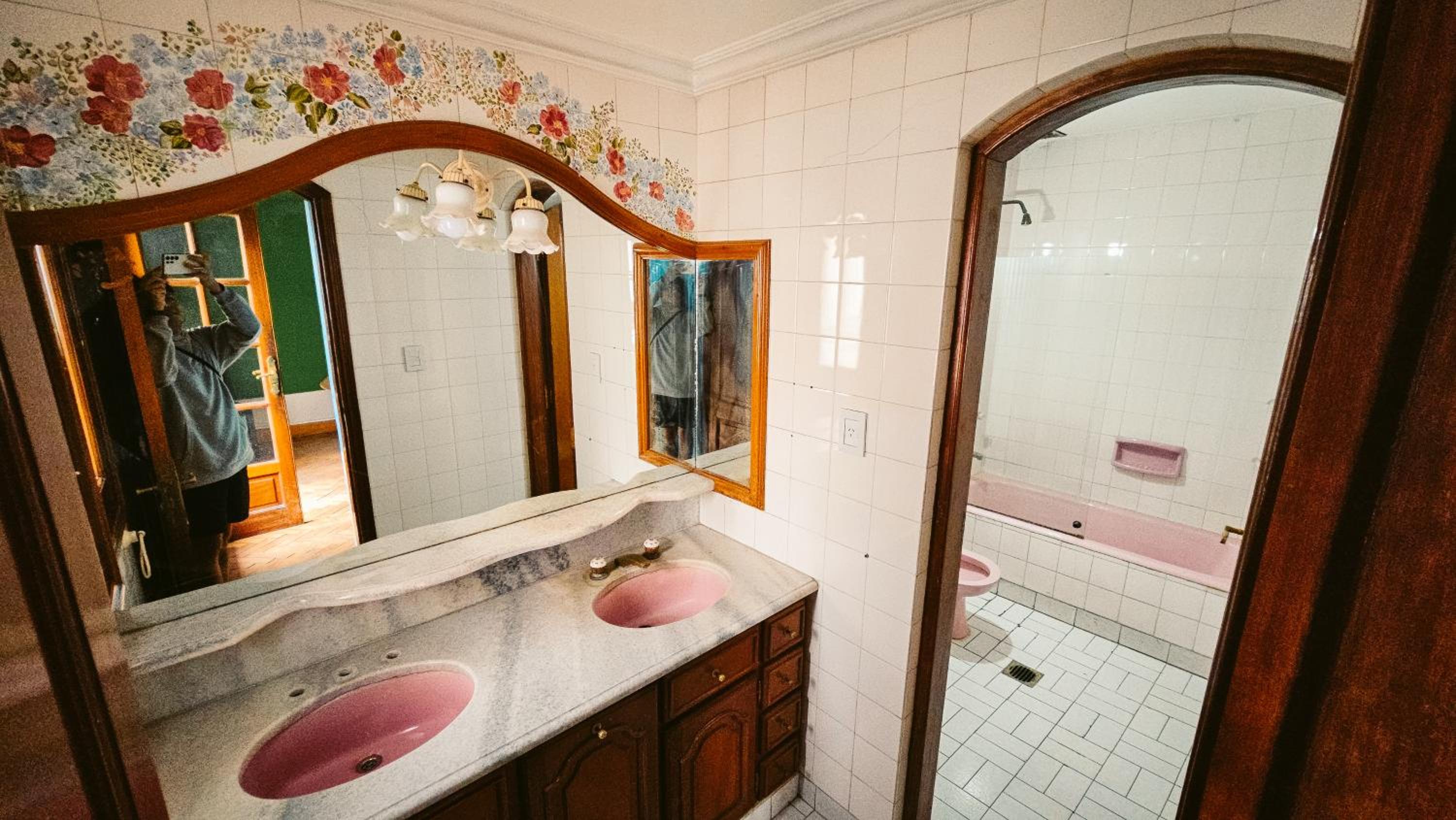 Valhalla Hostel & Suites