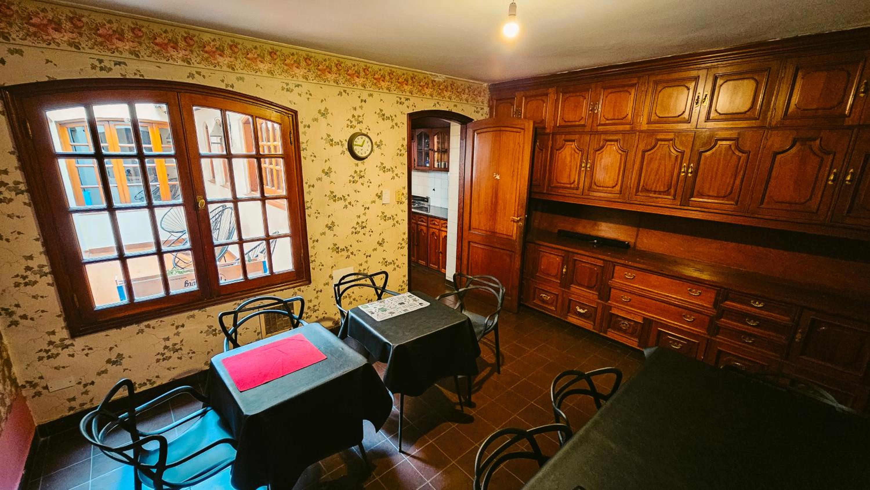 Valhalla Hostel & Suites