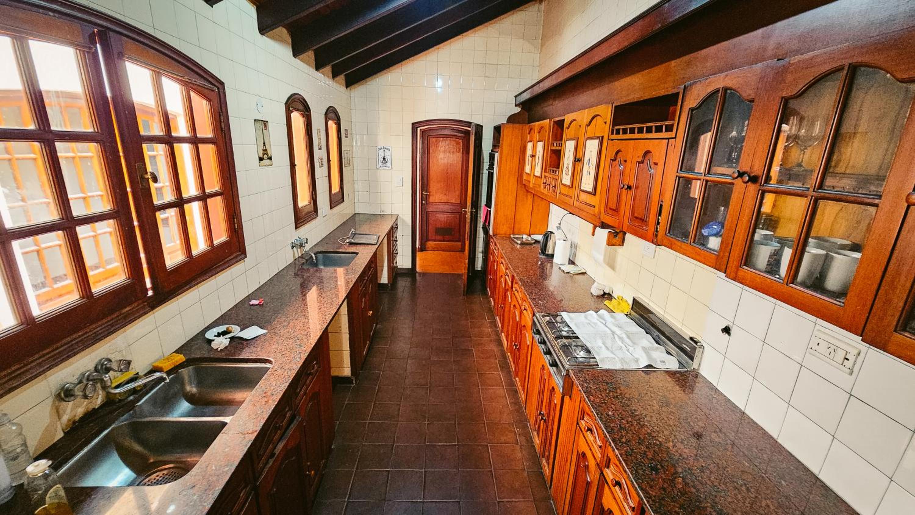 Valhalla Hostel & Suites