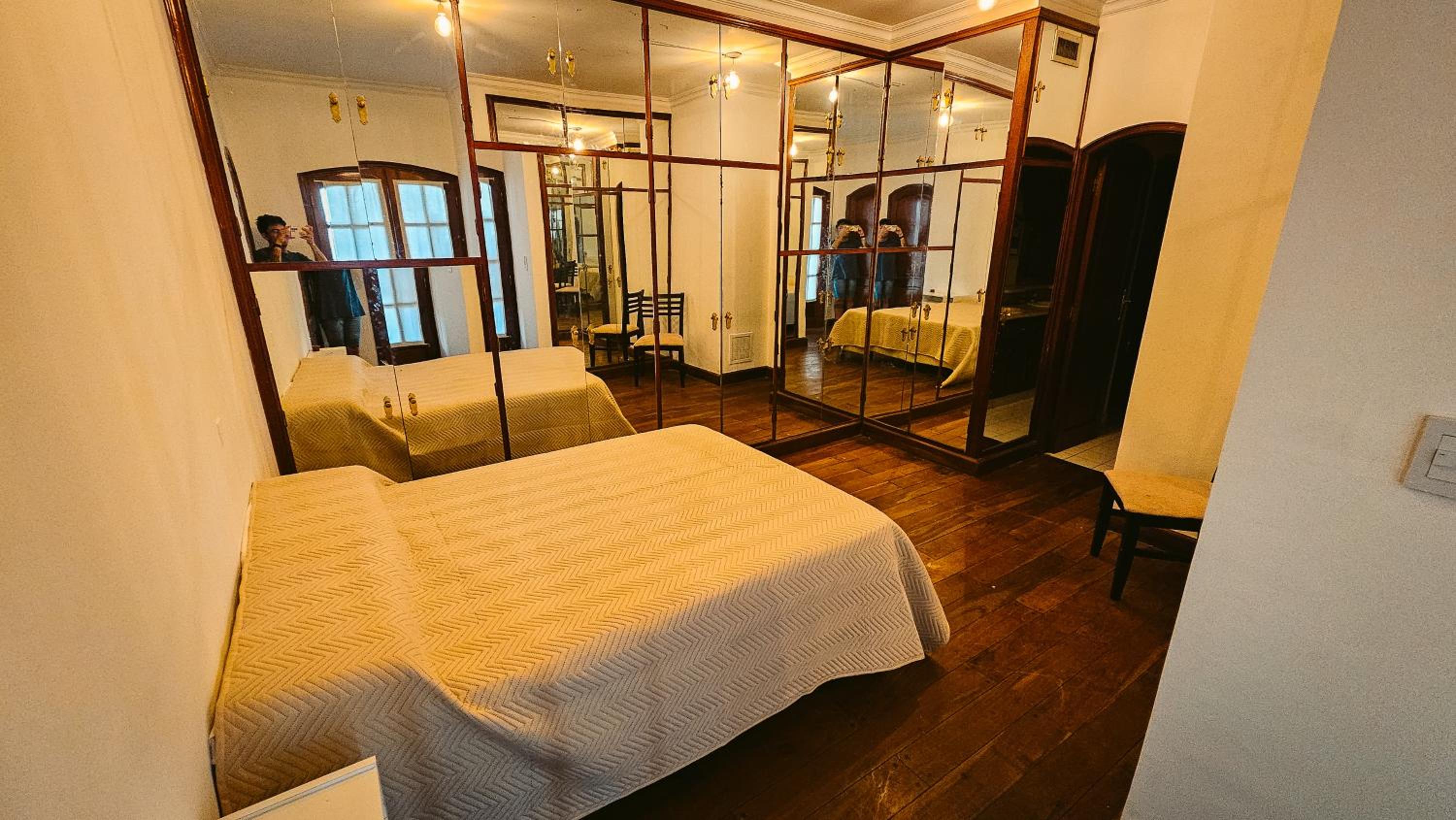 Valhalla Hostel & Suites