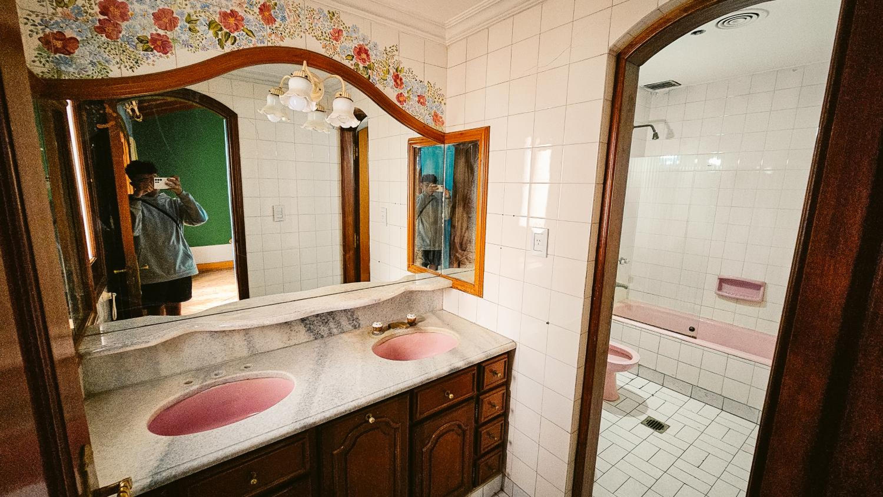 Valhalla Hostel & Suites