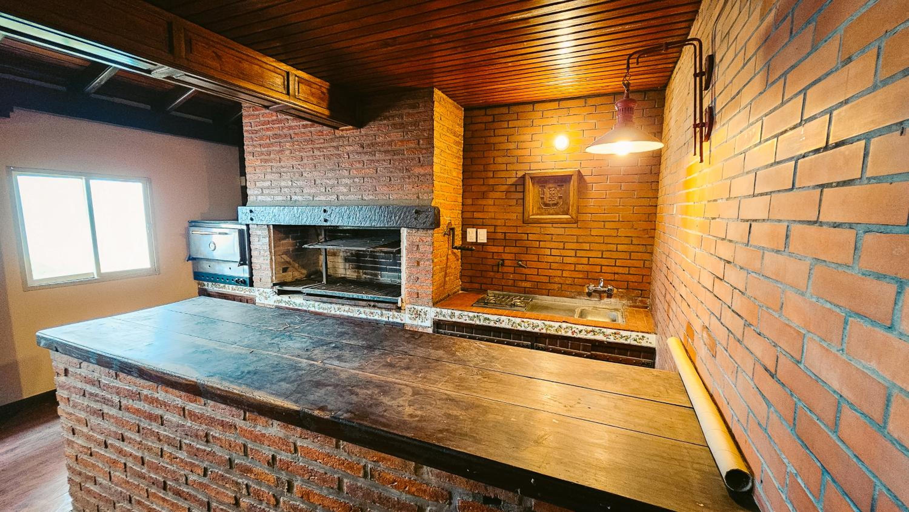 Valhalla Hostel & Suites