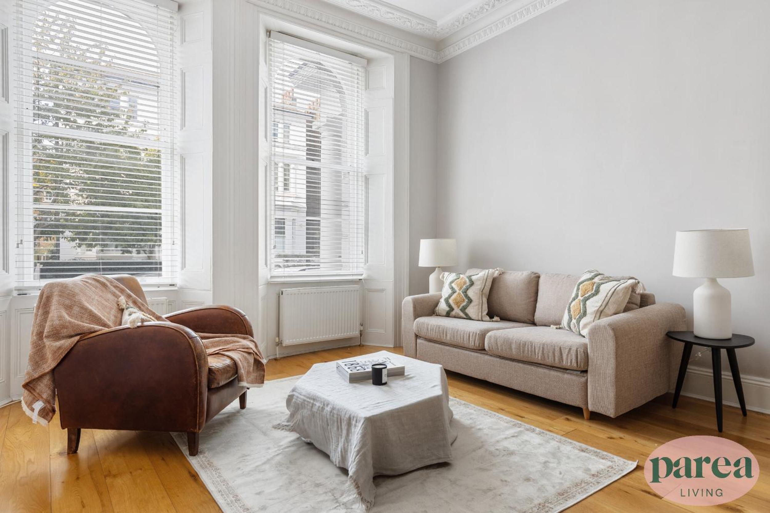 Parea Living - Notting Hill, Stylish 1-Bedroom Flat, Private Gardens, Remote Working
