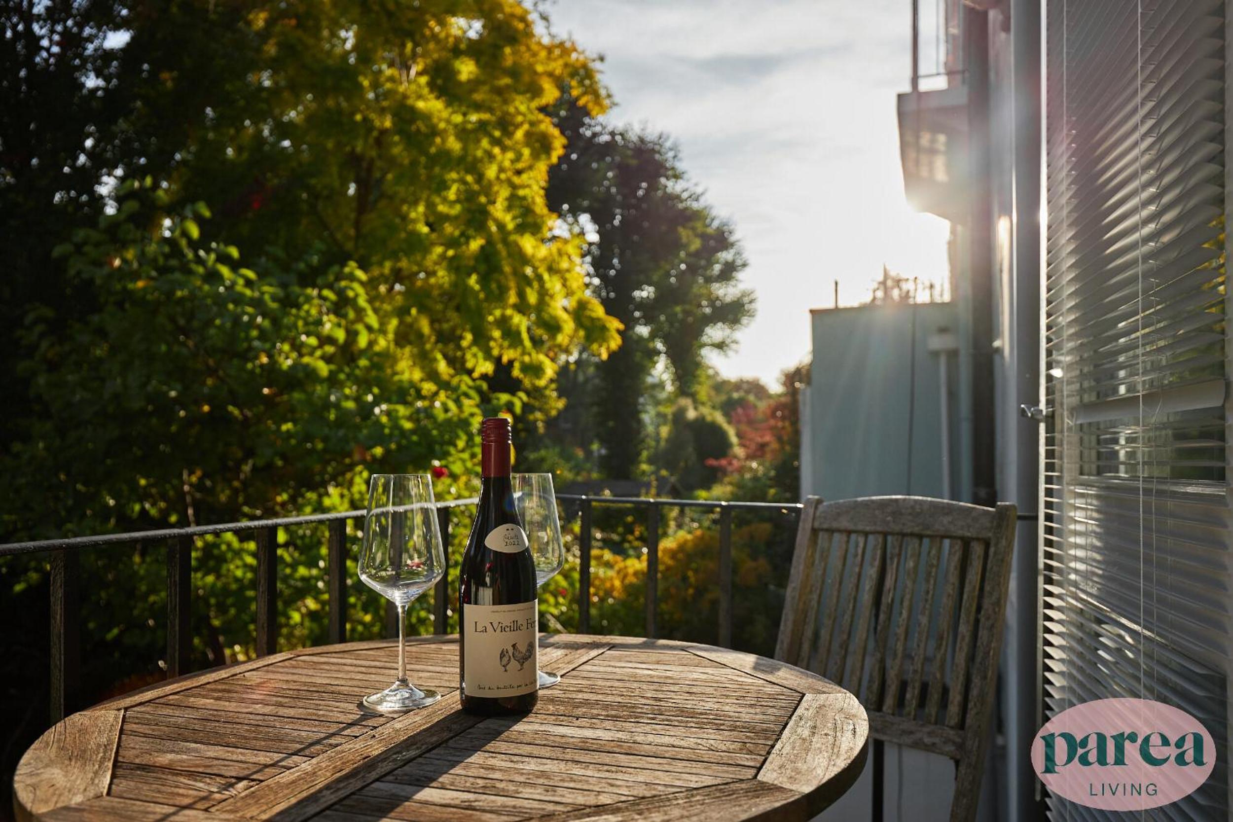 Parea Living - Notting Hill, Stylish 1-Bedroom Flat, Private Gardens, Remote Working