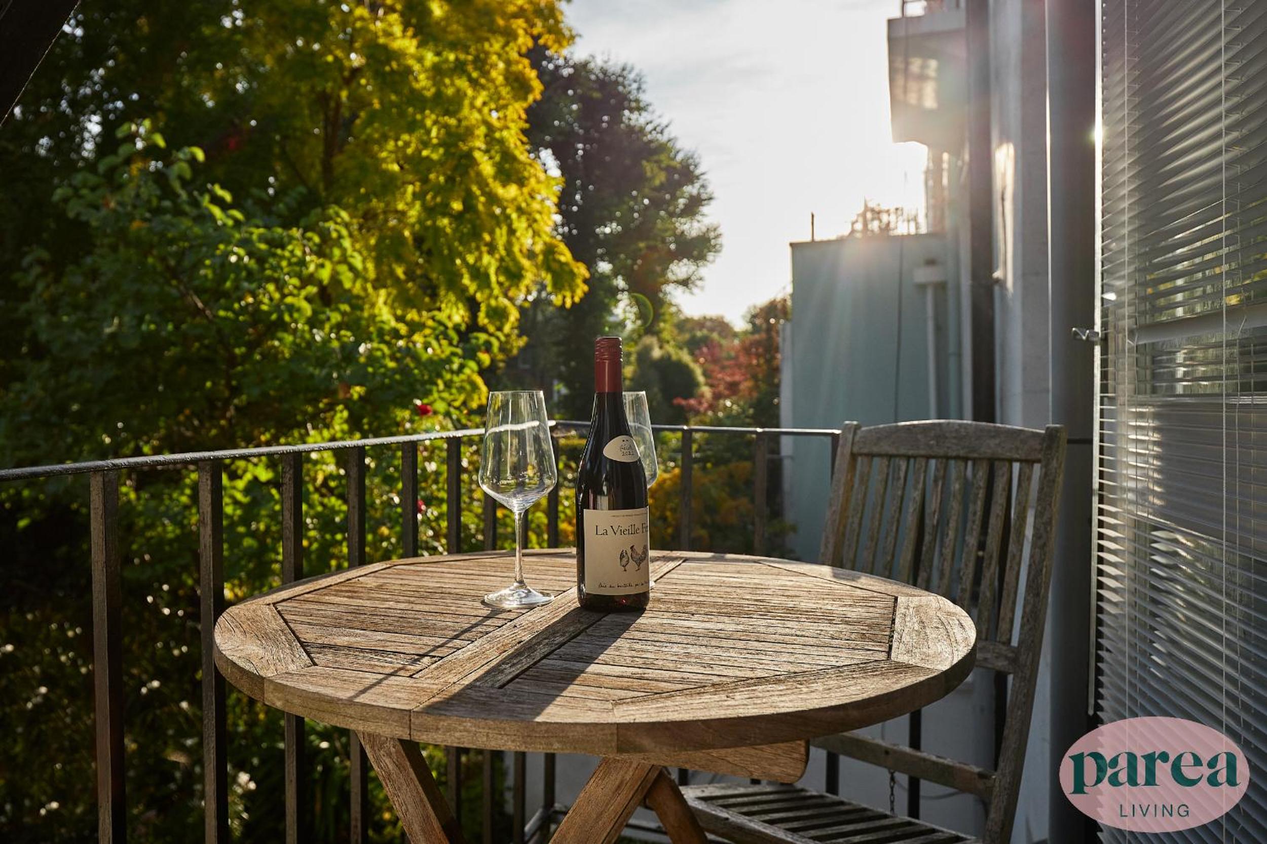 Parea Living - Notting Hill, Stylish 1-Bedroom Flat, Private Gardens, Remote Working
