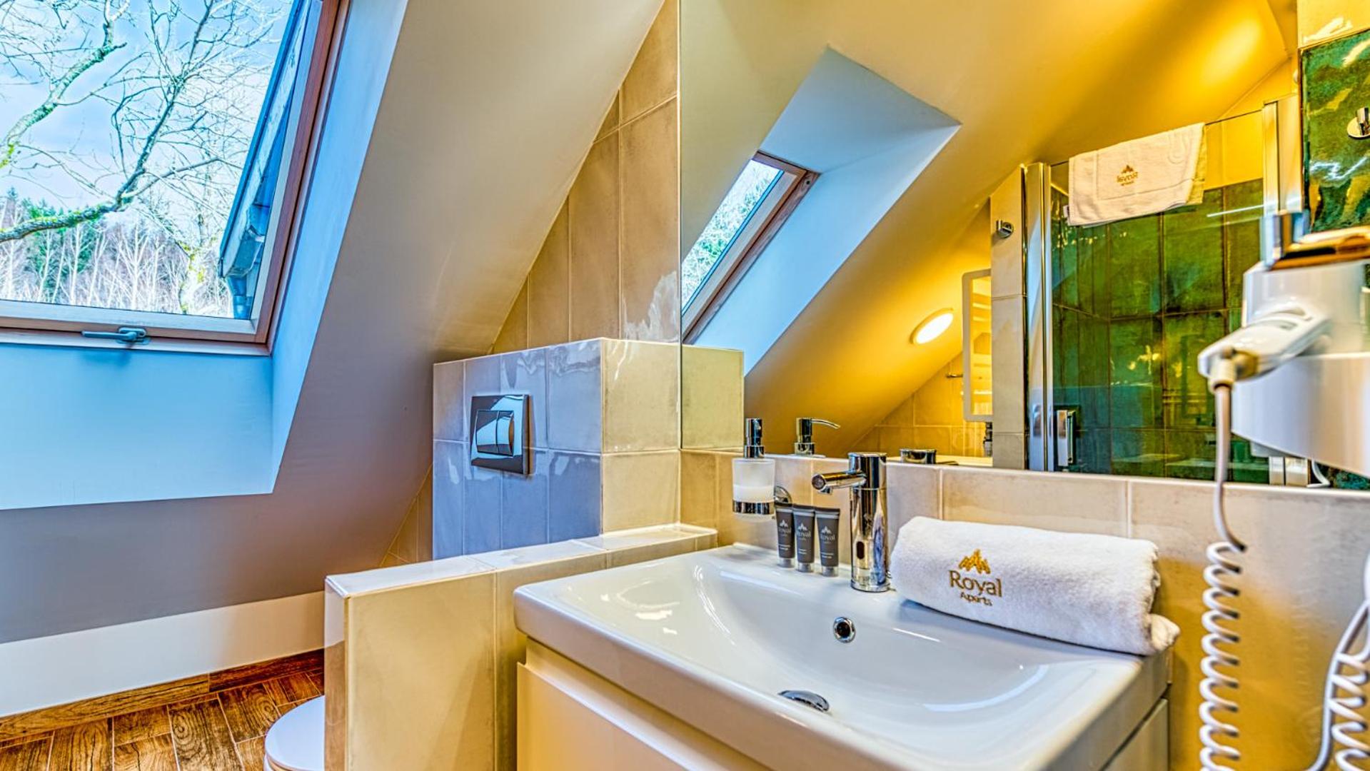 Apartamenty ROYAL APARTS Widok 800 - z panoramą gór