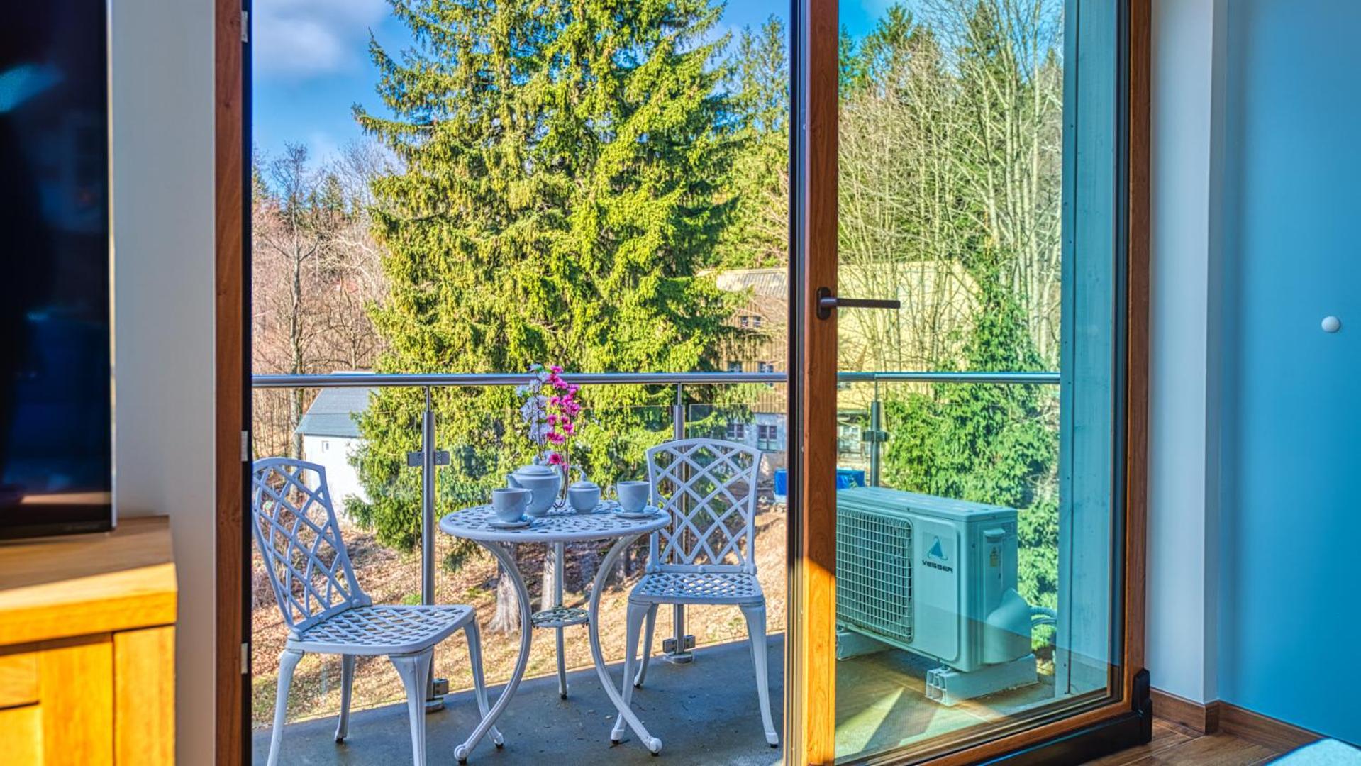 Apartamenty ROYAL APARTS Widok 800 - z panoramą gór