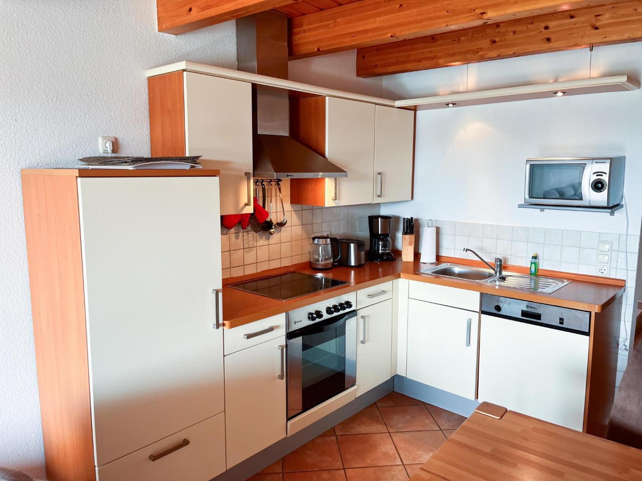 Großzügige Wohnung mit zwei Bädern, Terrasse und Balkon