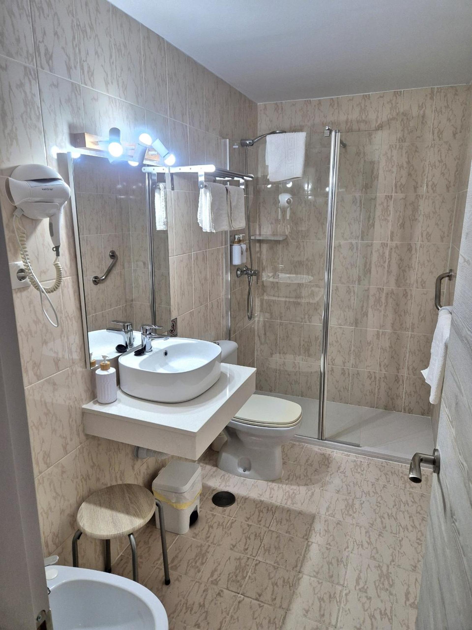 Hostal Cuevas