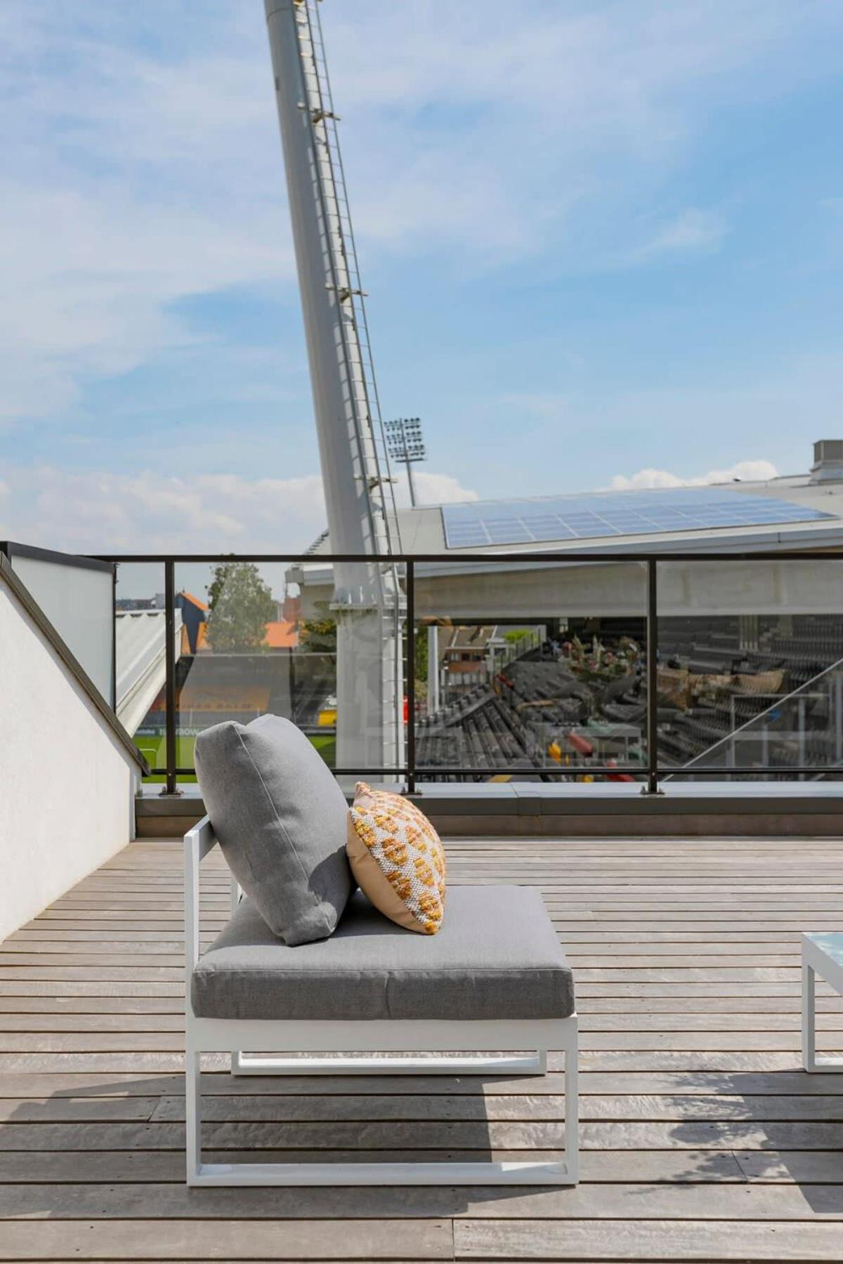 Family house with stunning roof terrace overlooking the Diaz Arena