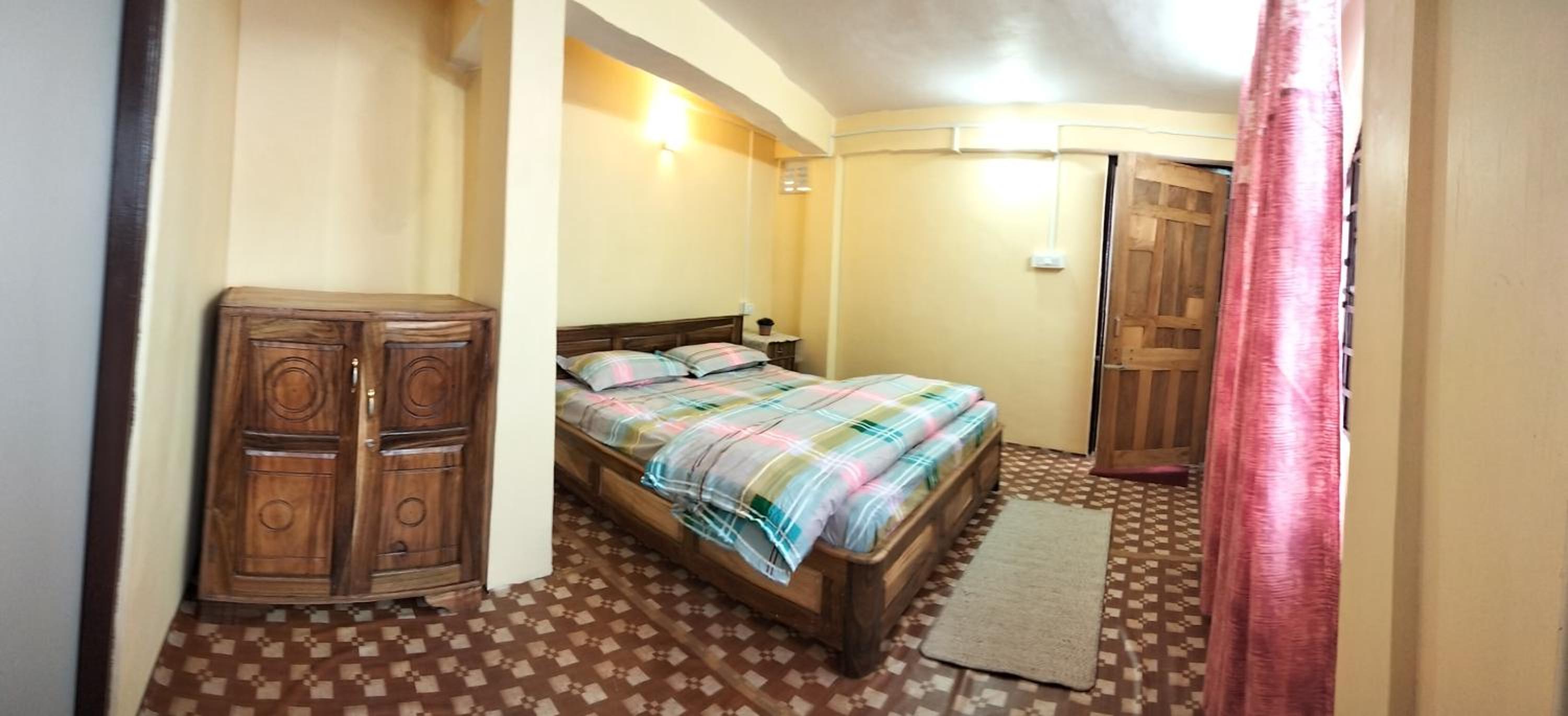 Sunrise Homestay side view