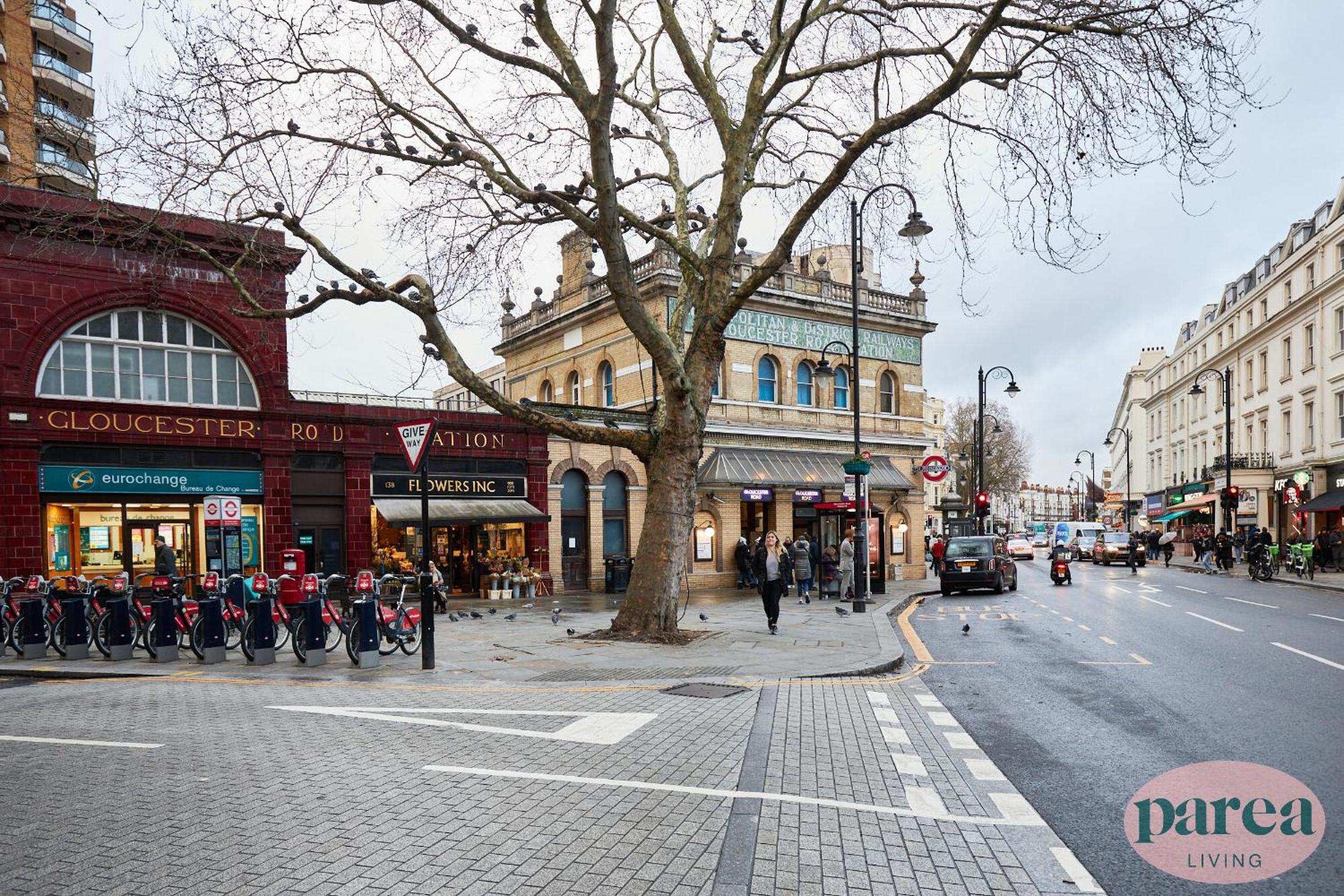 Parea Living - South Kensington, Elegant 1-Bedroom Flat, WFH Desk