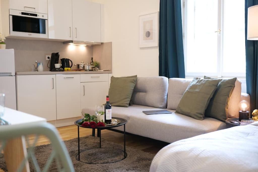 Cavallo Business M - 1BD Apartments City Center