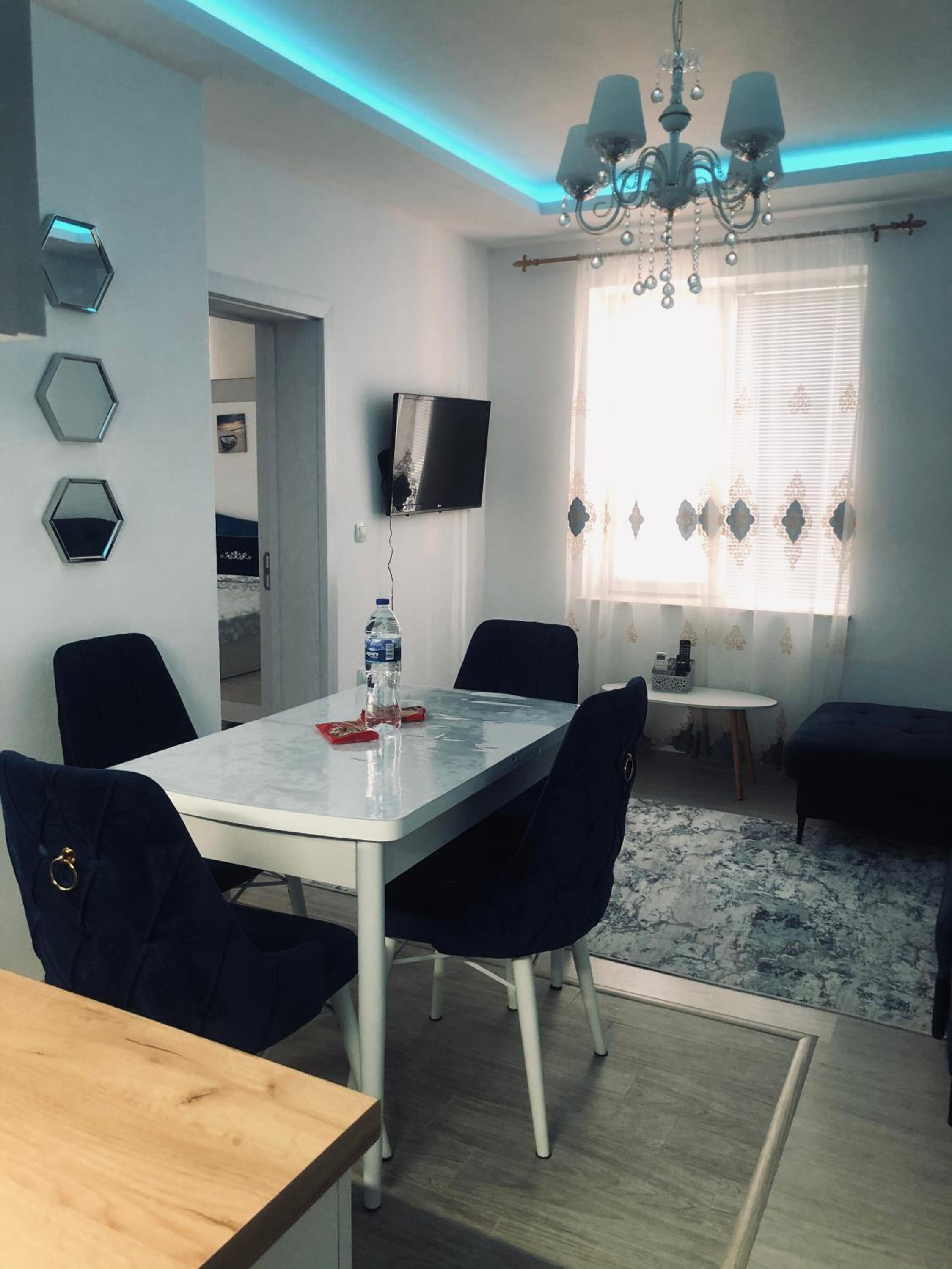 Bluemoon-Apartment with Parking