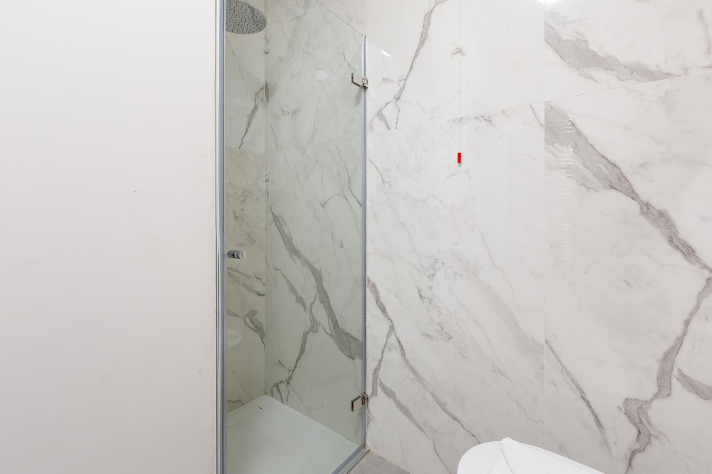 GuestHost - Cordusio Enchanting Apartment