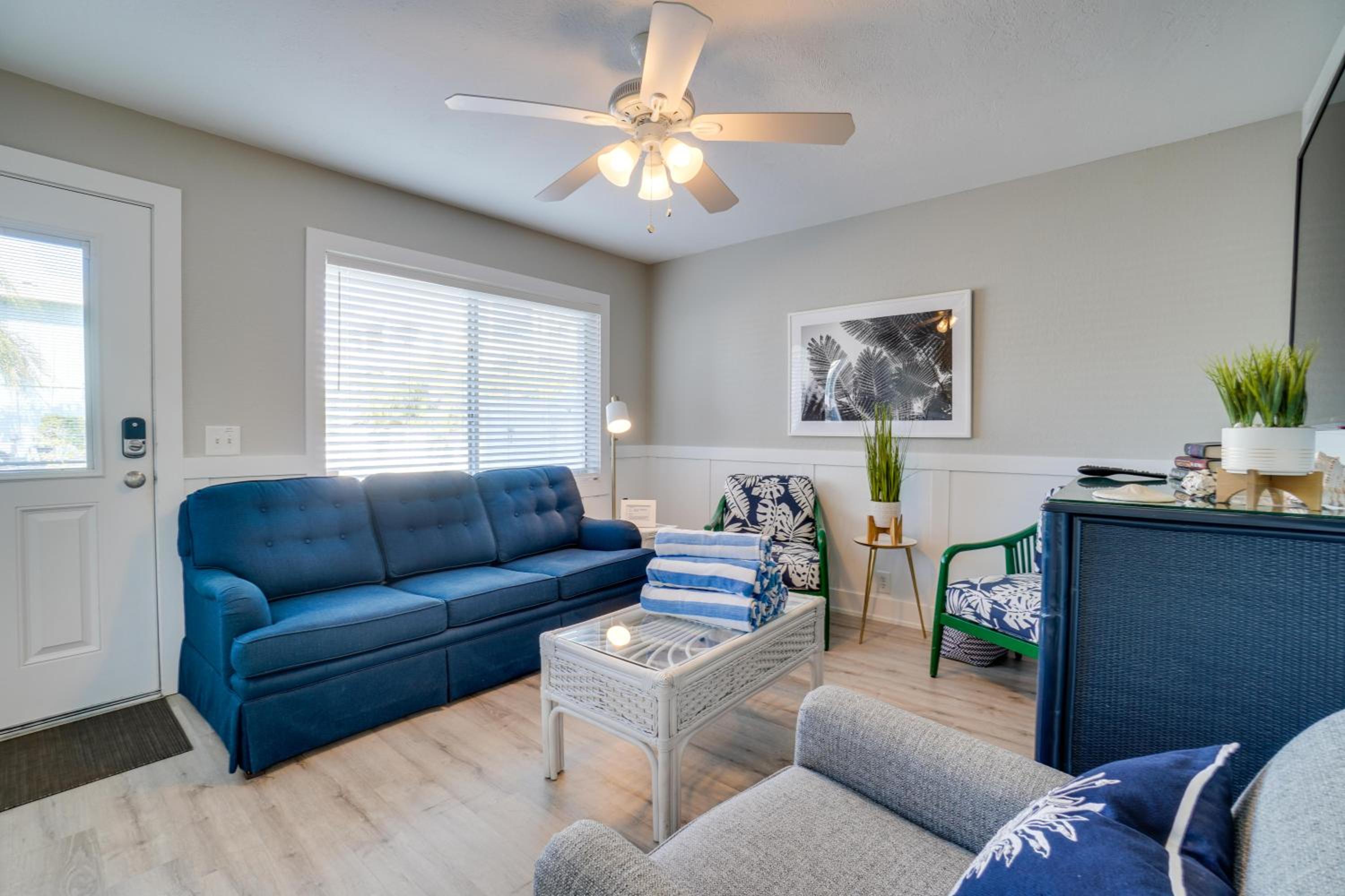 Seagrass Flats 1 located less than 75 steps to the White Sandy Beaches view 4