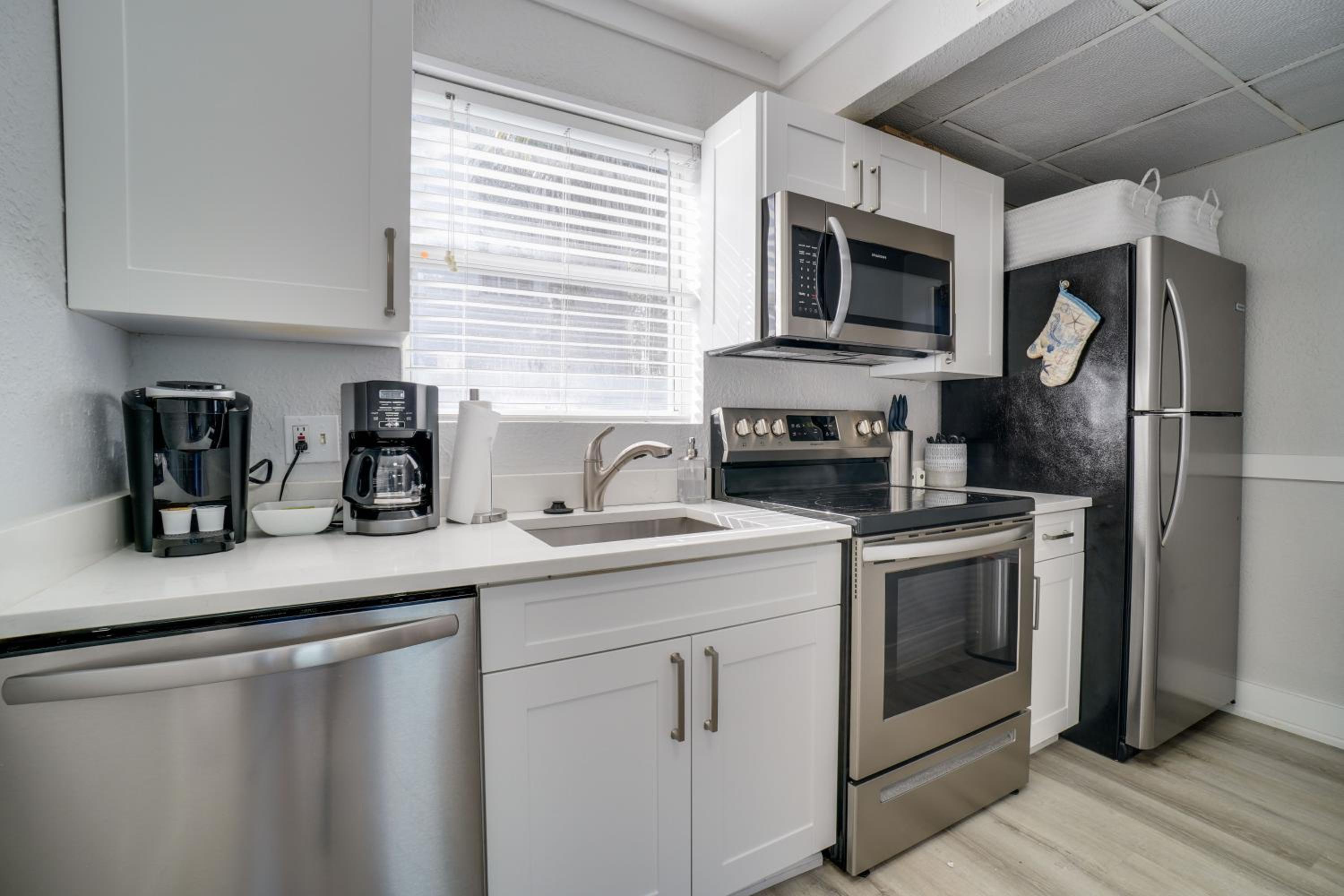 Seagrass Flats 1 located less than 75 steps to the White Sandy Beaches view 5