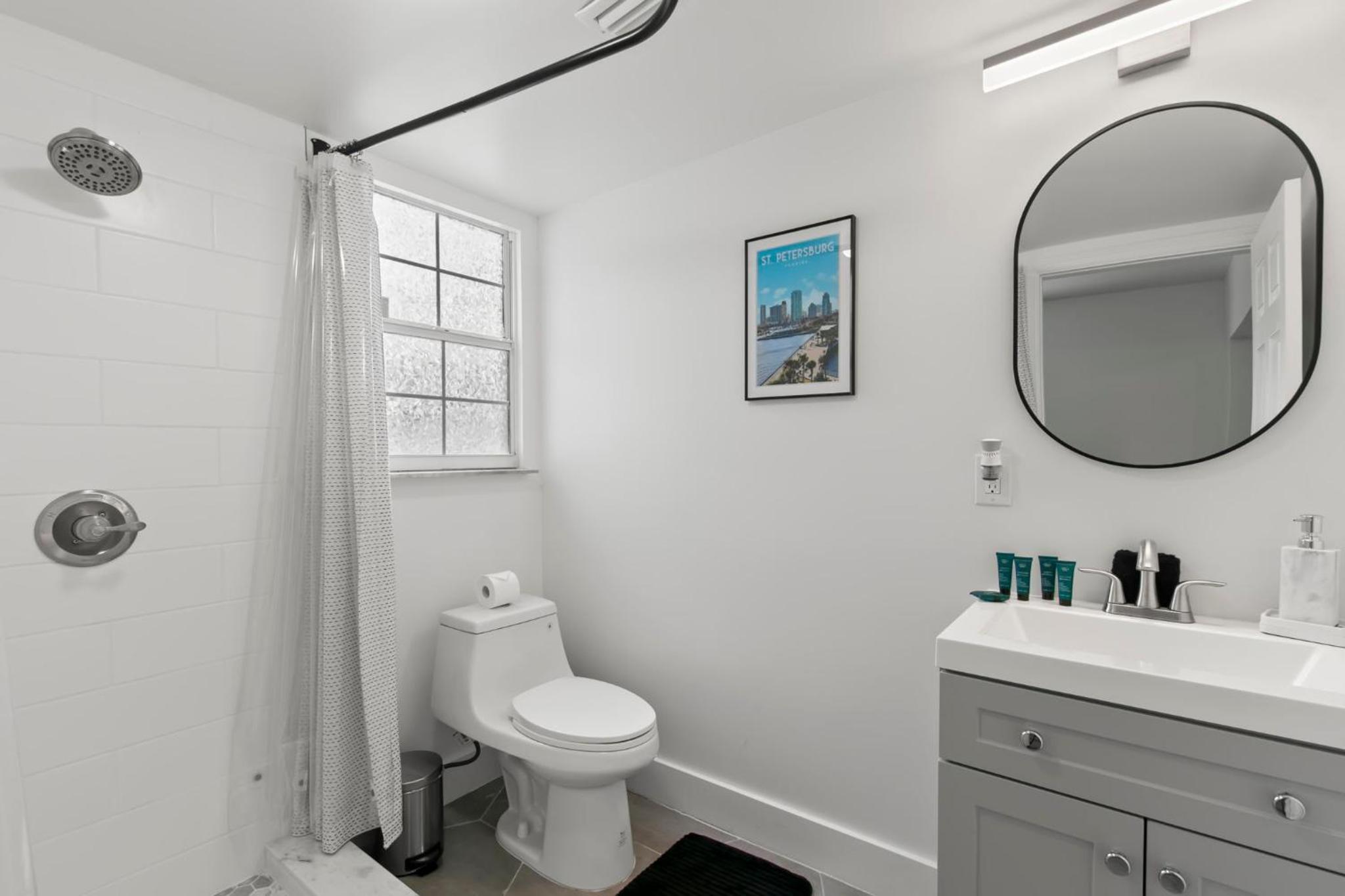 NEW St Pete Retreat - Newly Updated Pet Friendly, photo 18