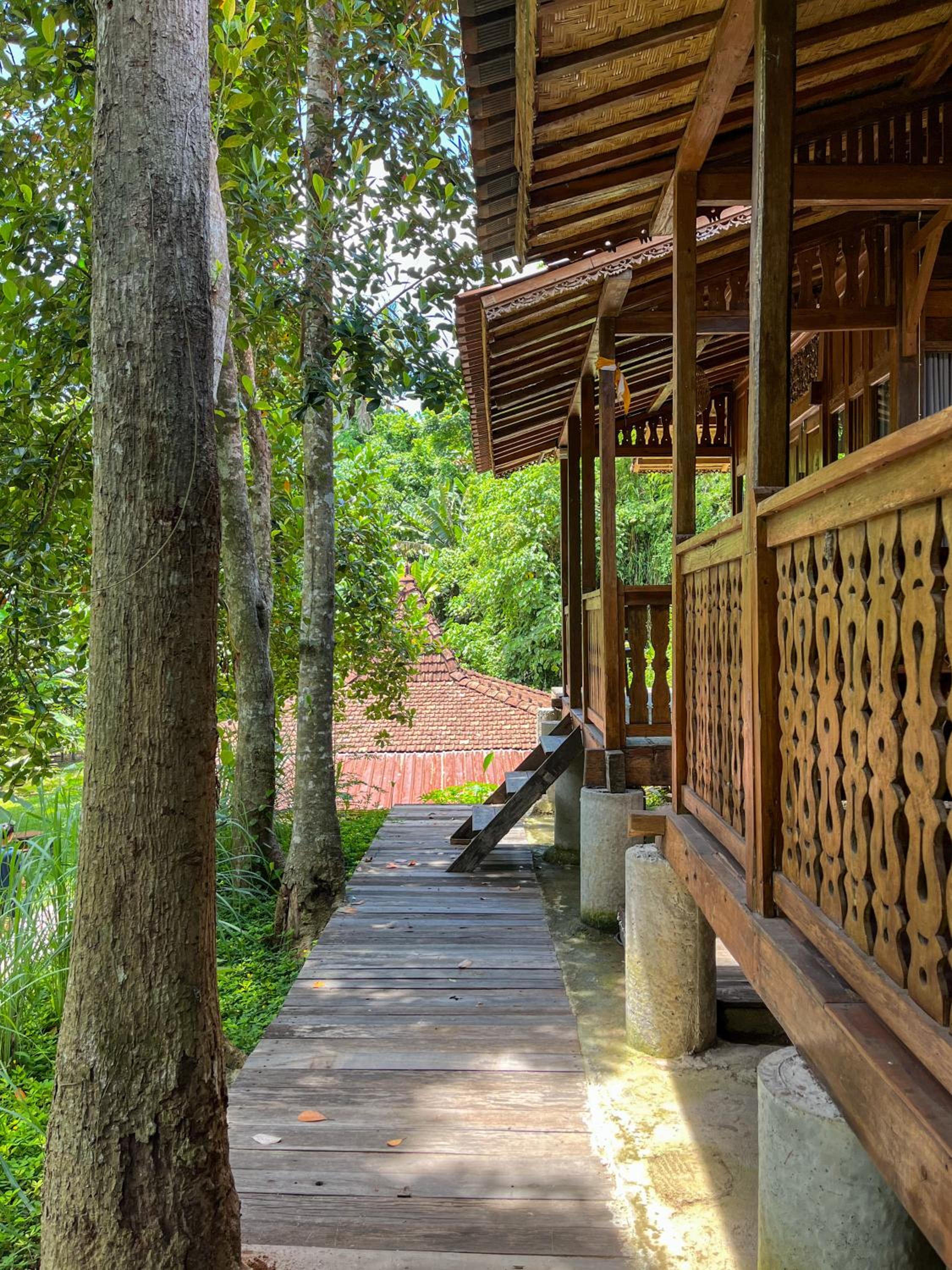 Bidja Room Wooden Joglo House view 4