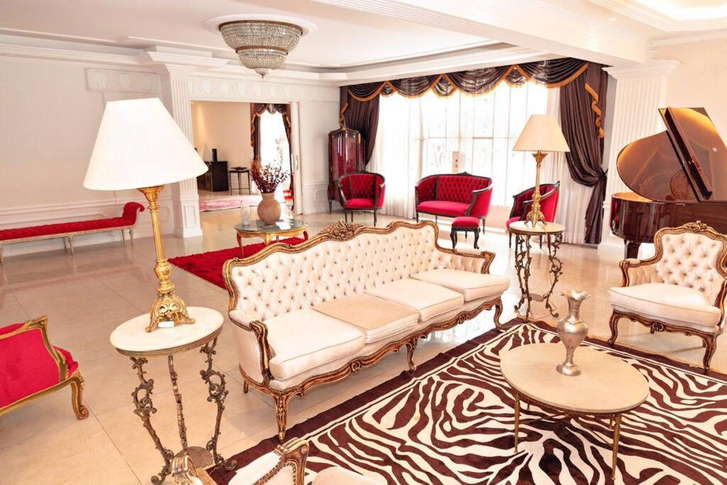 lounge