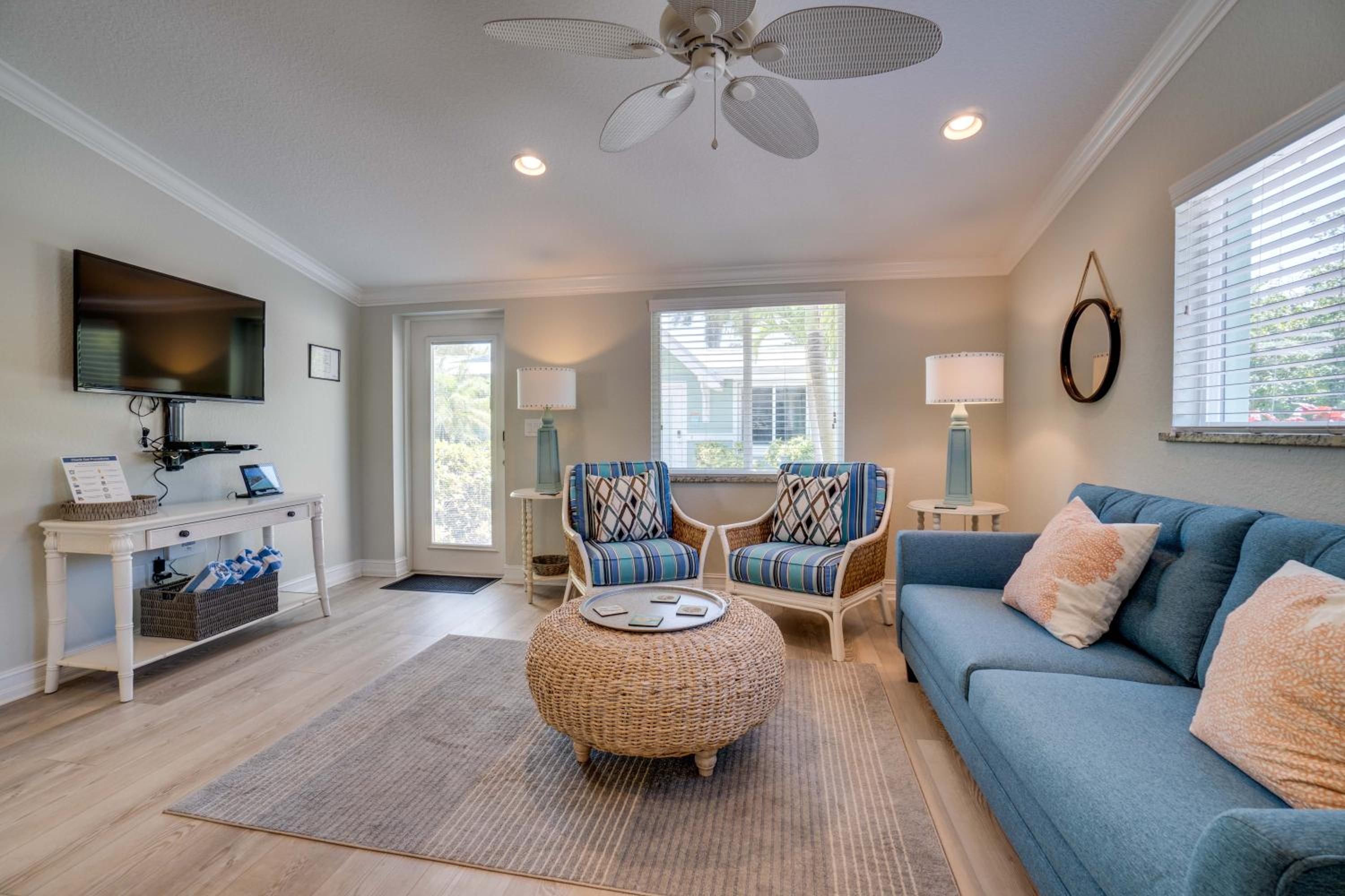 Steps to the Beach, Modern Beach Bungalow