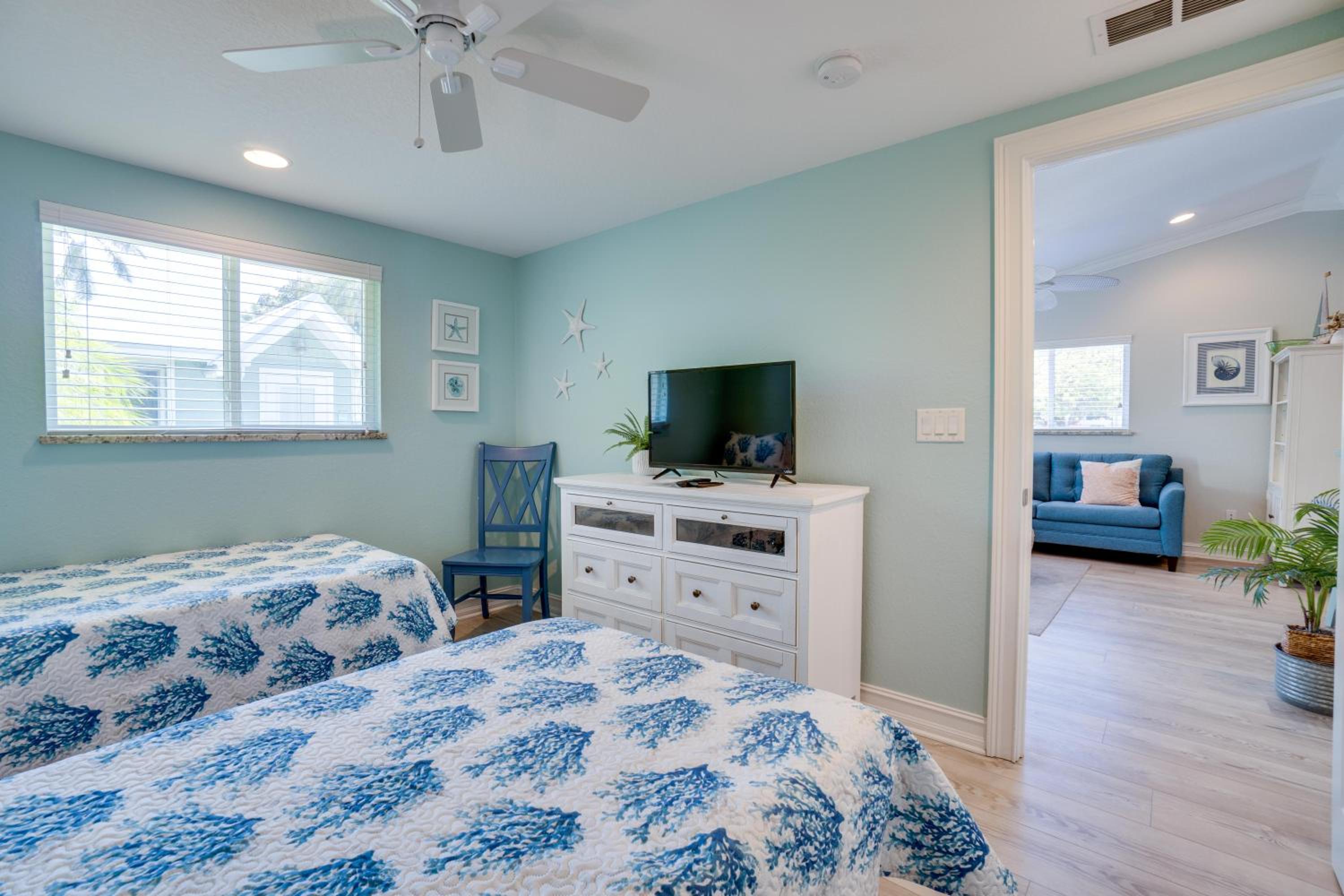 Steps to the Beach, Modern Beach Bungalow