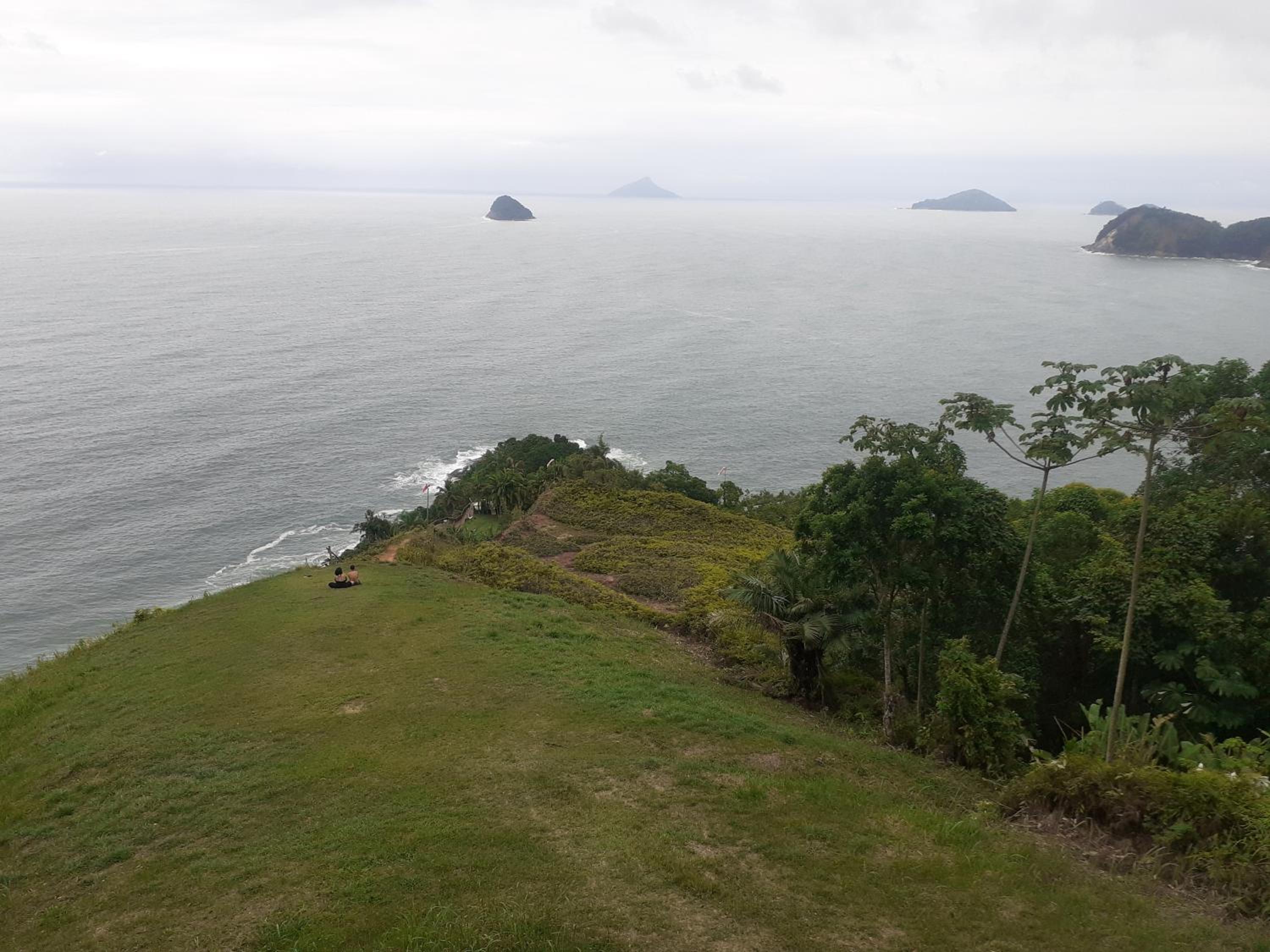 Casa sobreposta alta em Boiçucanga - São Sebastião