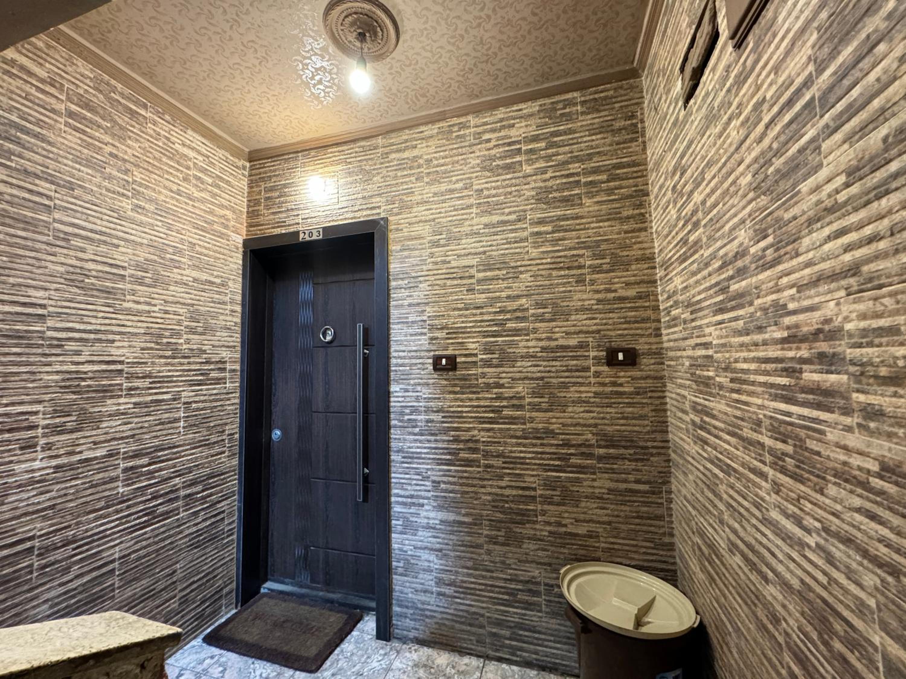 Diamond Apartment