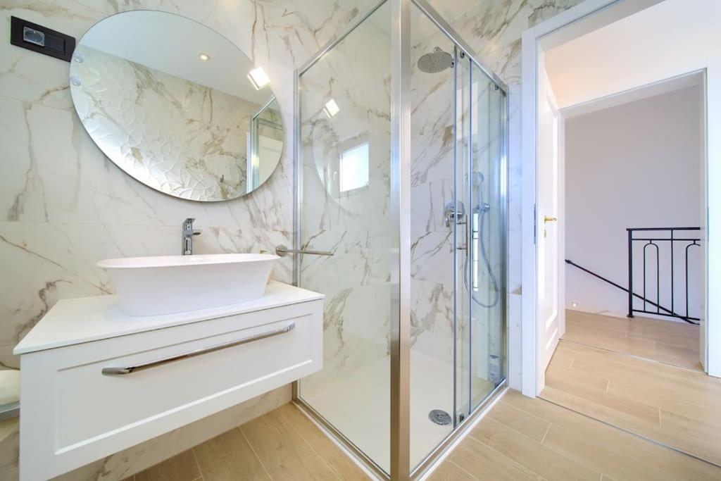 Luxury Villa Harmony with heated pool and seaview view 3