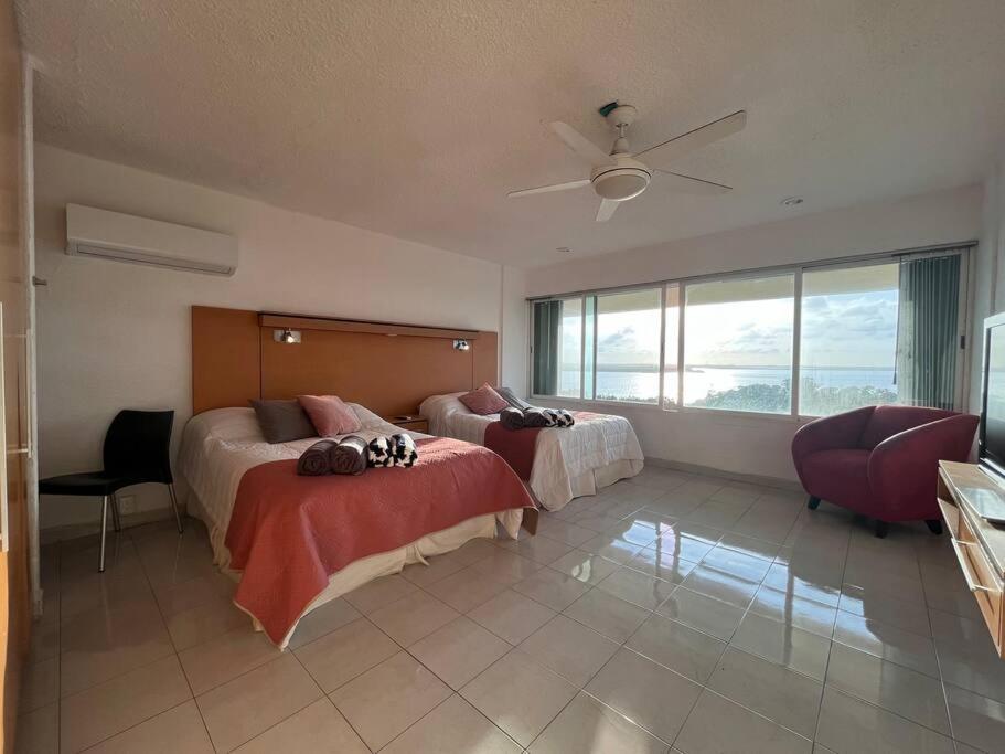 Acogedor condo con vista al MAR