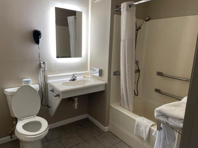 Super 8 by Wyndham Alton, Billede 53