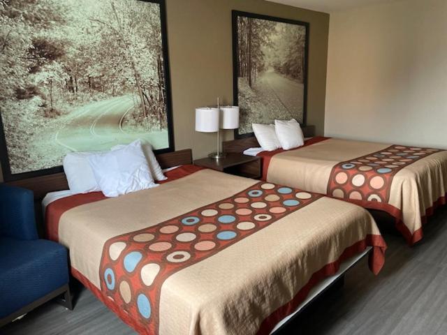 Super 8 by Wyndham Alton