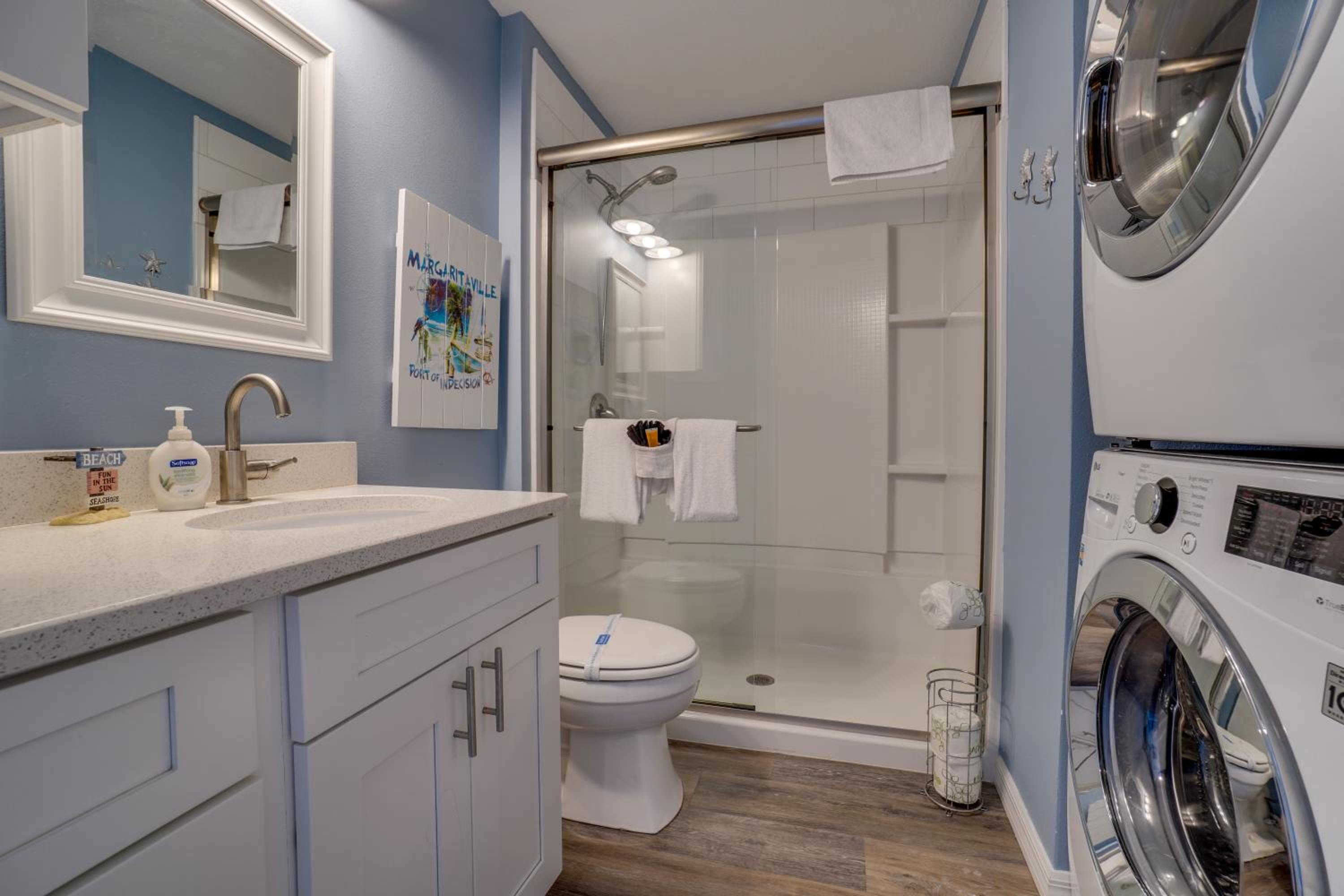 Perfect Beach Getaway with Bay Views & Boat Dock & Trailer Parking view 2