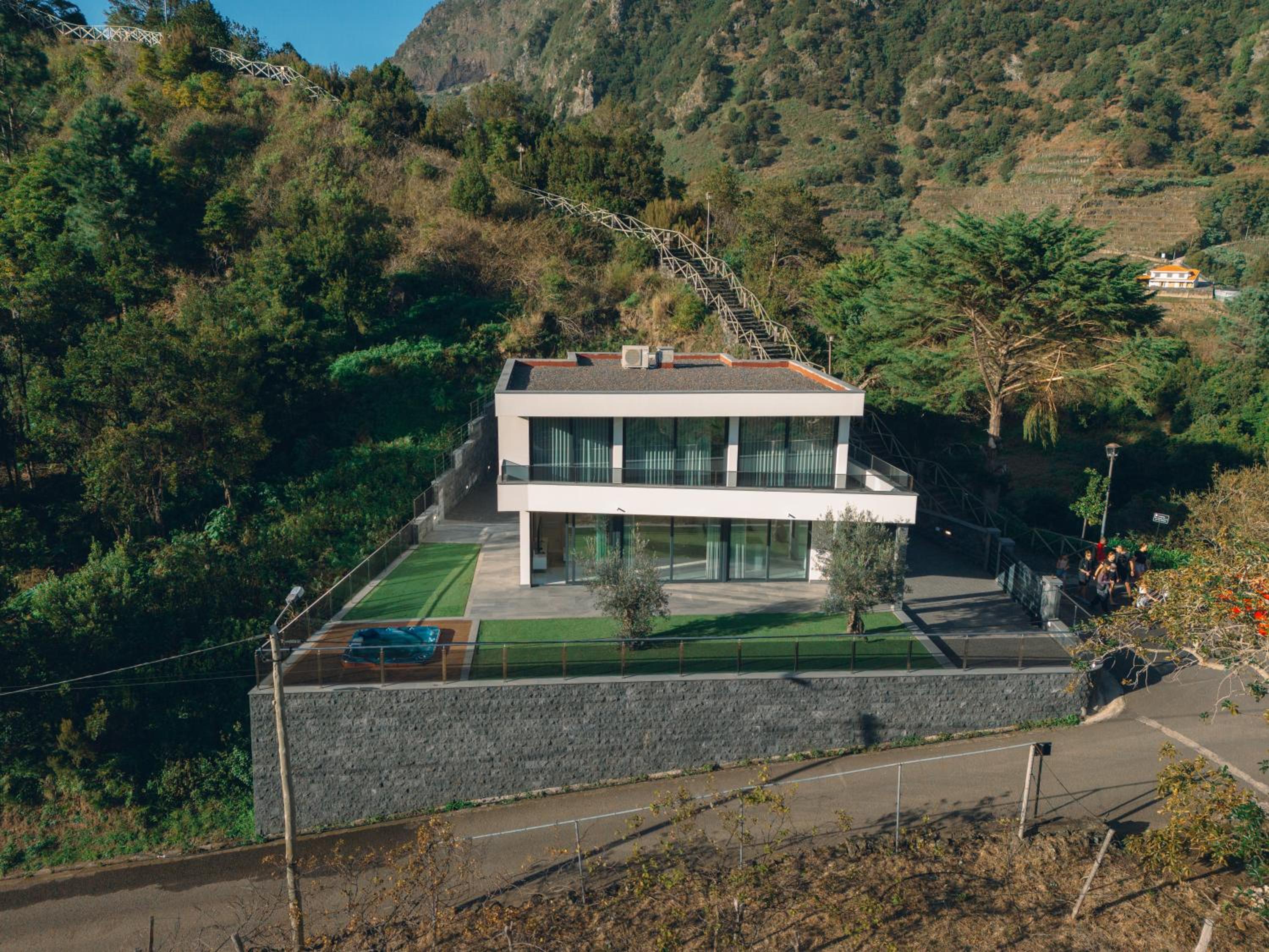 Villa Montana view 5