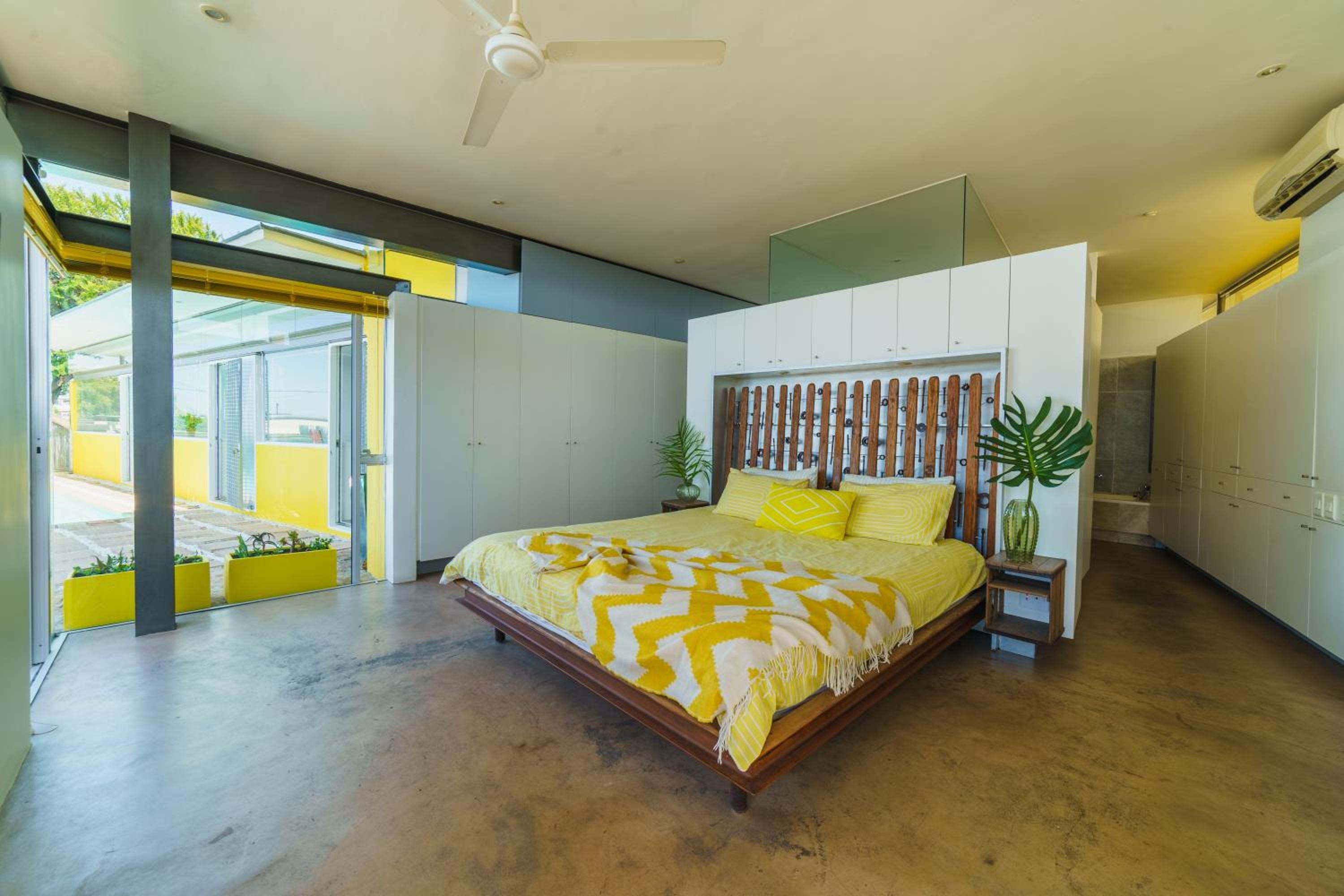 Ocean Views Open Plan Pool 4Bed view 5