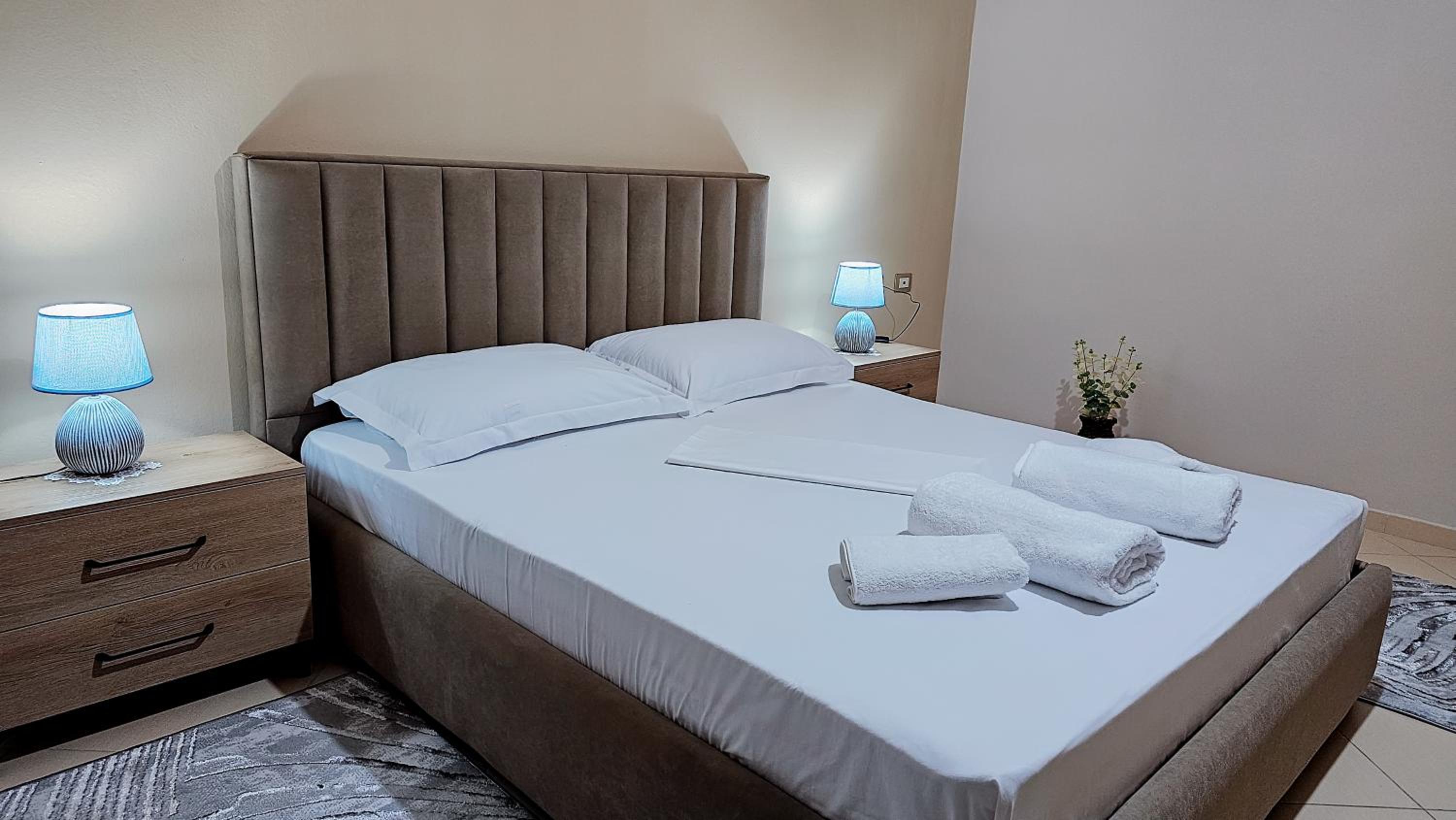 Guest House Edison photo 5