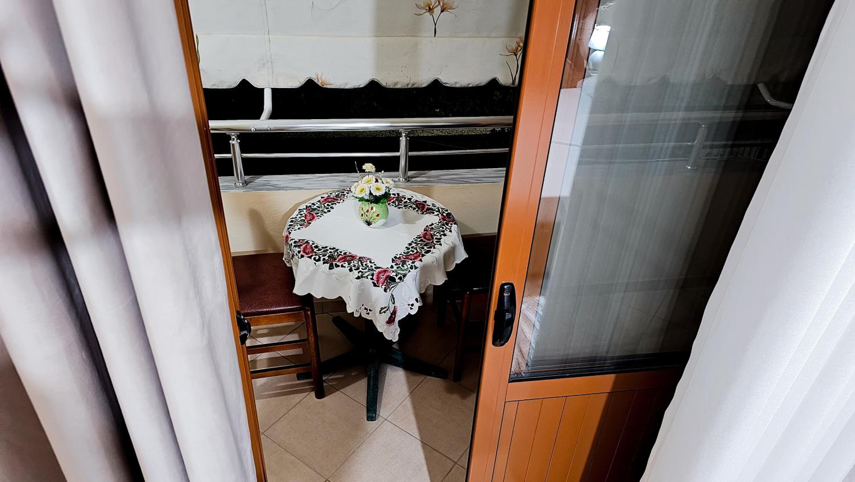 Guest House Edison