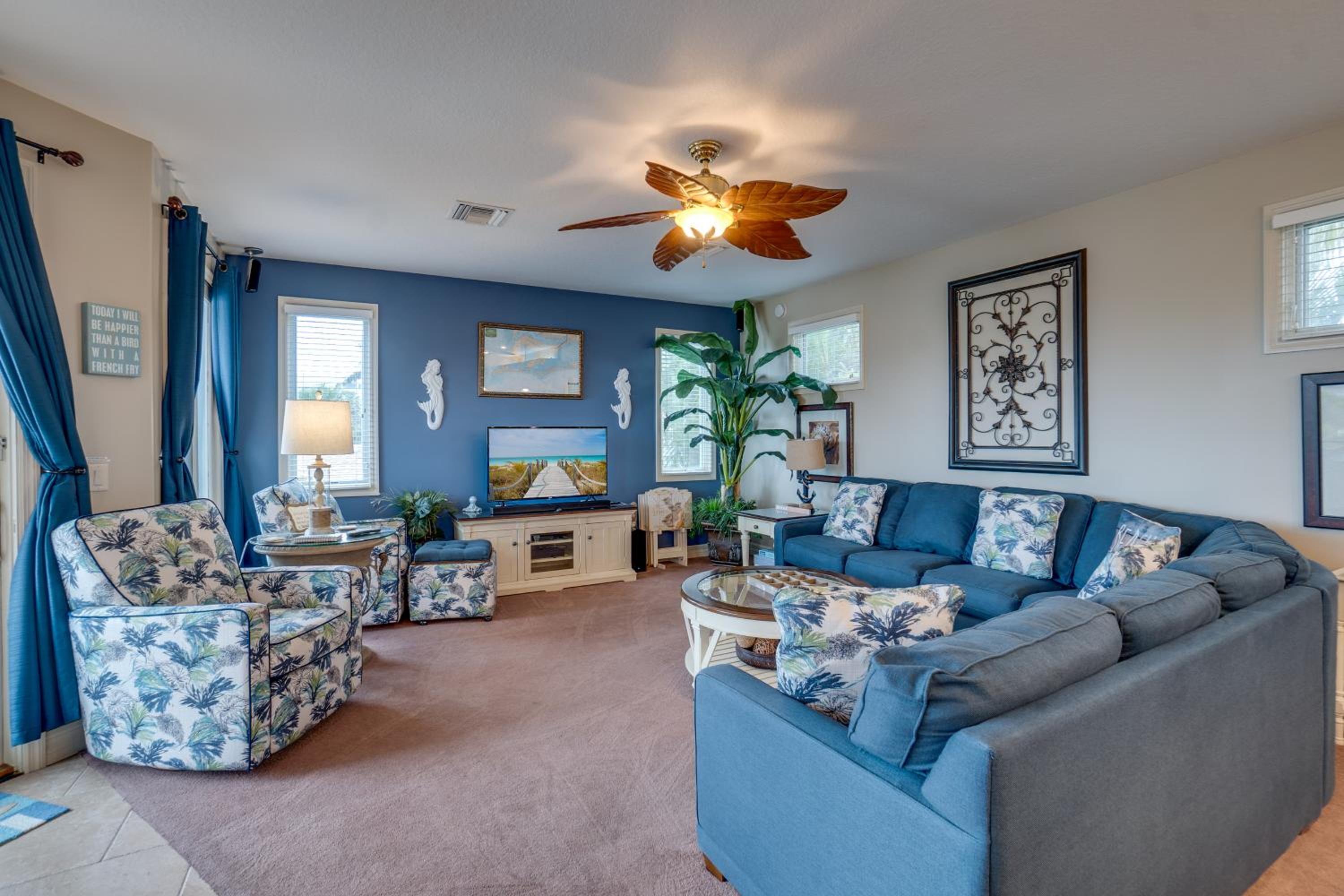 1 Min walk to Beach with Pool, Spa, and Elevator view 2